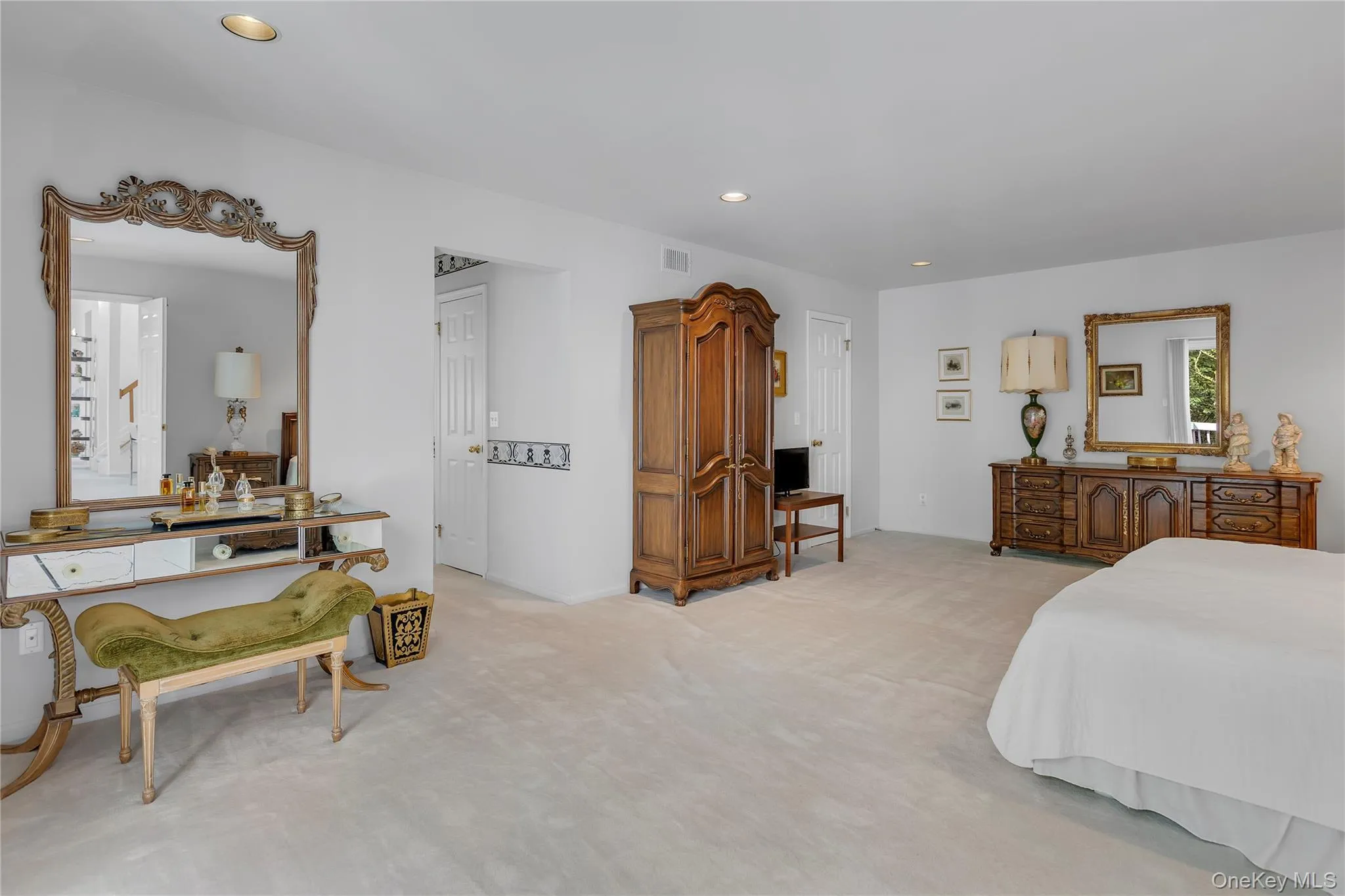 6 Gerriet Court, Huntington, NY, 3 Bedrooms Bedrooms, 9 Rooms Rooms,2 BathroomsBathrooms,Residential,For Rent,Gerriet,0,995521 6 Gerriet Court, Huntington, NY, 3 Bedrooms Bedrooms, 9 Rooms Rooms,2 BathroomsBathrooms,Residential,For Rent,Gerriet,0,995521
