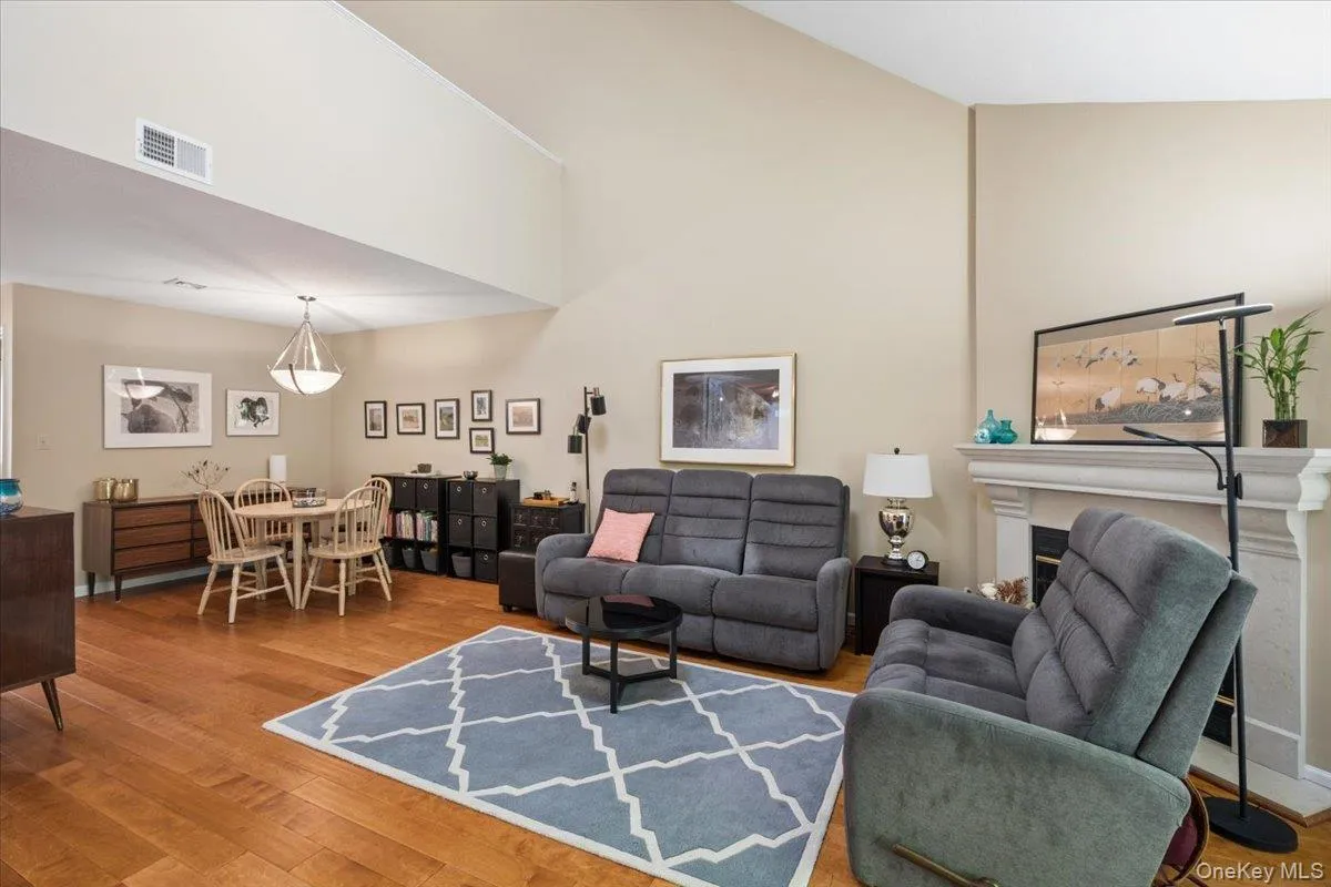 4205 Finch Court, Peekskill, NY, 2 Bedrooms Bedrooms, 6 Rooms Rooms,2 BathroomsBathrooms,Residential,For Rent,Finch,0,995522 4205 Finch Court, Peekskill, NY, 2 Bedrooms Bedrooms, 6 Rooms Rooms,2 BathroomsBathrooms,Residential,For Rent,Finch,0,995522