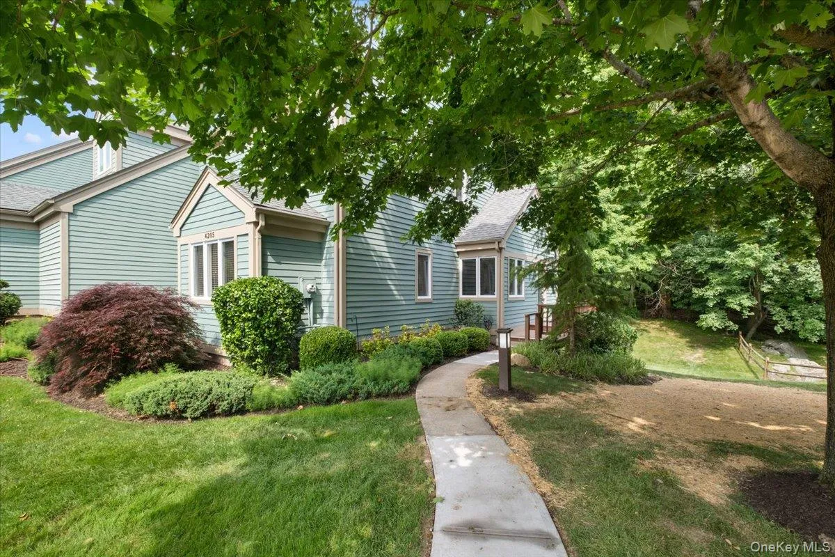 4205 Finch Court, Peekskill, NY, 2 Bedrooms Bedrooms, 6 Rooms Rooms,2 BathroomsBathrooms,Residential,For Rent,Finch,0,995522 4205 Finch Court, Peekskill, NY, 2 Bedrooms Bedrooms, 6 Rooms Rooms,2 BathroomsBathrooms,Residential,For Rent,Finch,0,995522