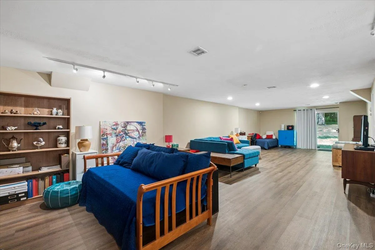 4205 Finch Court, Peekskill, NY, 2 Bedrooms Bedrooms, 6 Rooms Rooms,2 BathroomsBathrooms,Residential,For Rent,Finch,0,995522 4205 Finch Court, Peekskill, NY, 2 Bedrooms Bedrooms, 6 Rooms Rooms,2 BathroomsBathrooms,Residential,For Rent,Finch,0,995522
