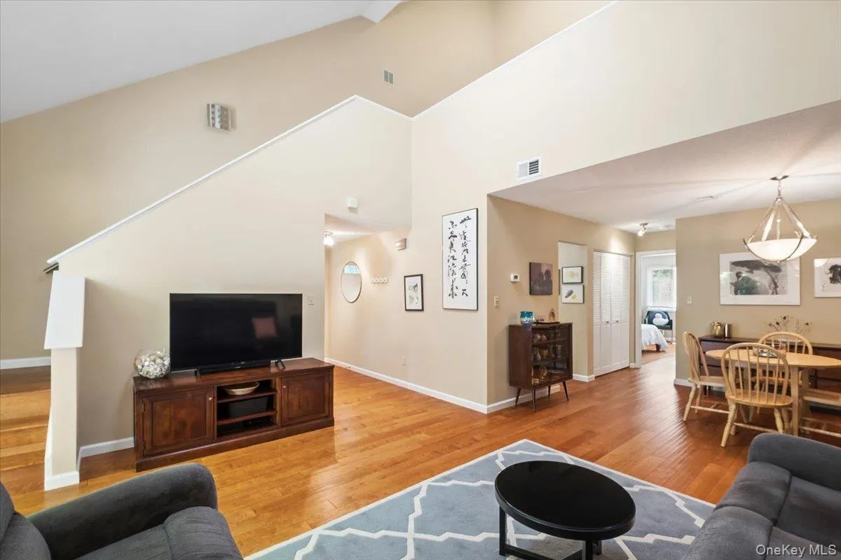 4205 Finch Court, Peekskill, NY, 2 Bedrooms Bedrooms, 6 Rooms Rooms,2 BathroomsBathrooms,Residential,For Rent,Finch,0,995522 4205 Finch Court, Peekskill, NY, 2 Bedrooms Bedrooms, 6 Rooms Rooms,2 BathroomsBathrooms,Residential,For Rent,Finch,0,995522