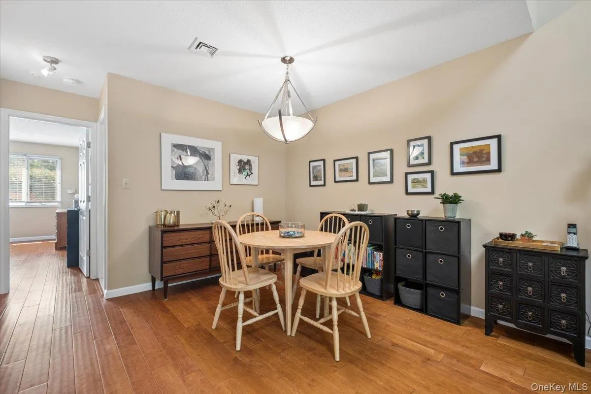 4205 Finch Court, Peekskill, NY, 2 Bedrooms Bedrooms, 6 Rooms Rooms,2 BathroomsBathrooms,Residential,For Rent,Finch,0,995522 4205 Finch Court, Peekskill, NY, 2 Bedrooms Bedrooms, 6 Rooms Rooms,2 BathroomsBathrooms,Residential,For Rent,Finch,0,995522