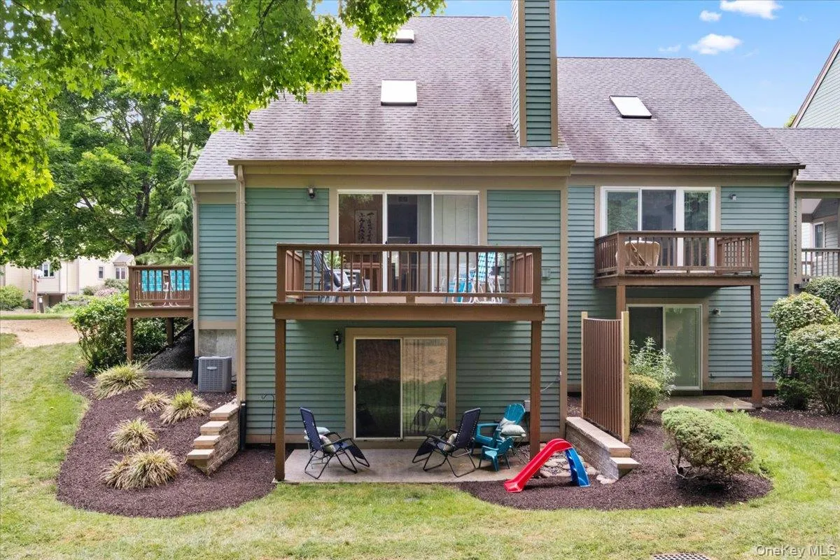 4205 Finch Court, Peekskill, NY, 2 Bedrooms Bedrooms, 6 Rooms Rooms,2 BathroomsBathrooms,Residential,For Rent,Finch,0,995522 4205 Finch Court, Peekskill, NY, 2 Bedrooms Bedrooms, 6 Rooms Rooms,2 BathroomsBathrooms,Residential,For Rent,Finch,0,995522