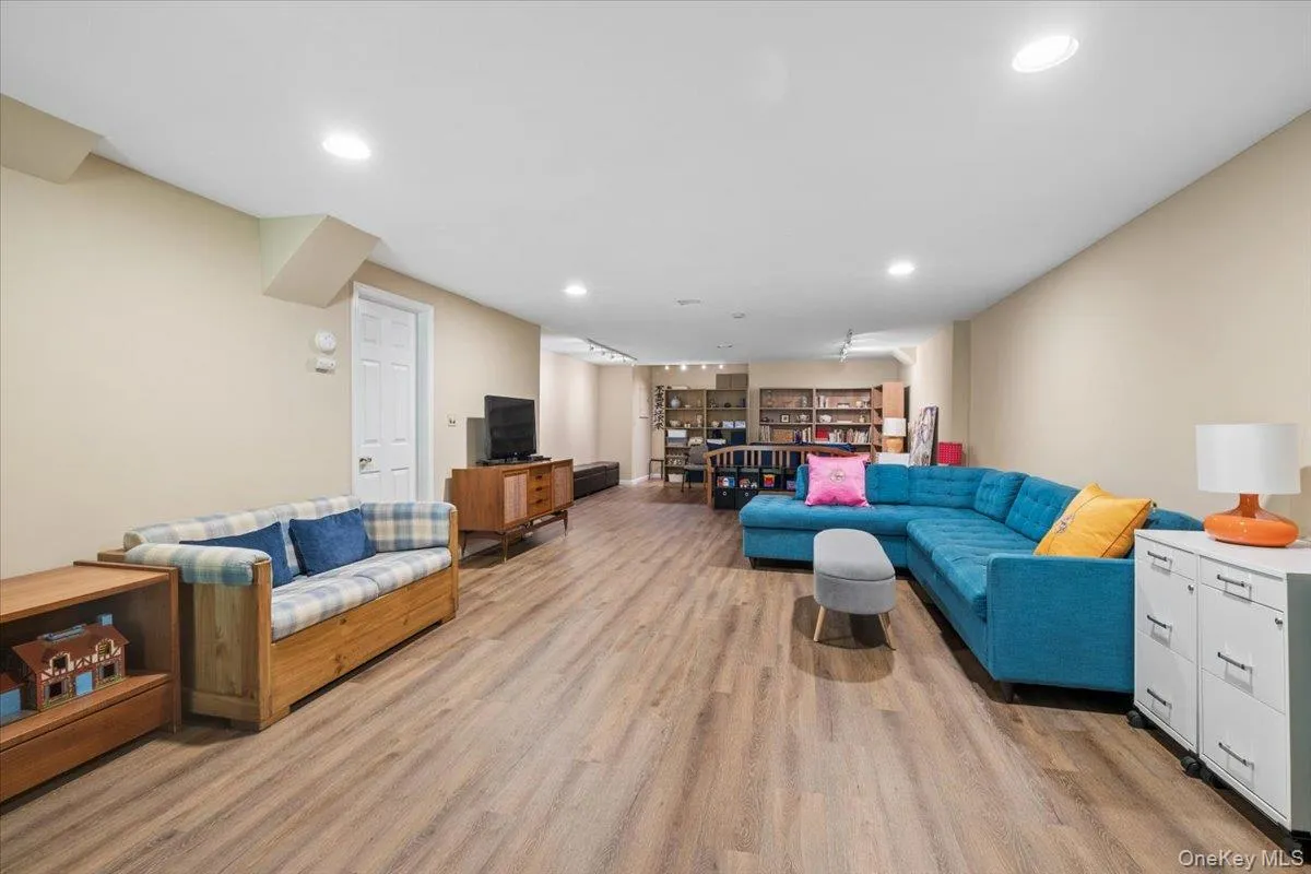 4205 Finch Court, Peekskill, NY, 2 Bedrooms Bedrooms, 6 Rooms Rooms,2 BathroomsBathrooms,Residential,For Rent,Finch,0,995522 4205 Finch Court, Peekskill, NY, 2 Bedrooms Bedrooms, 6 Rooms Rooms,2 BathroomsBathrooms,Residential,For Rent,Finch,0,995522