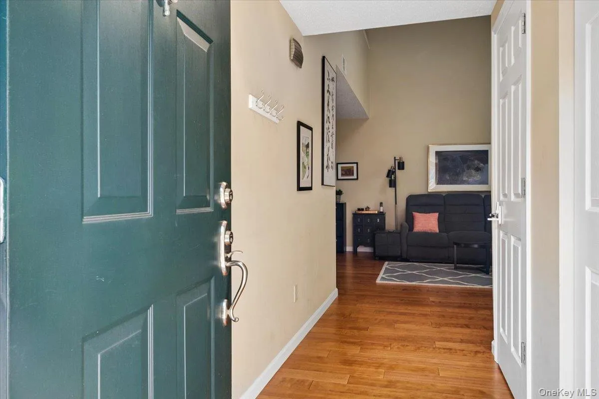 4205 Finch Court, Peekskill, NY, 2 Bedrooms Bedrooms, 6 Rooms Rooms,2 BathroomsBathrooms,Residential,For Rent,Finch,0,995522 4205 Finch Court, Peekskill, NY, 2 Bedrooms Bedrooms, 6 Rooms Rooms,2 BathroomsBathrooms,Residential,For Rent,Finch,0,995522