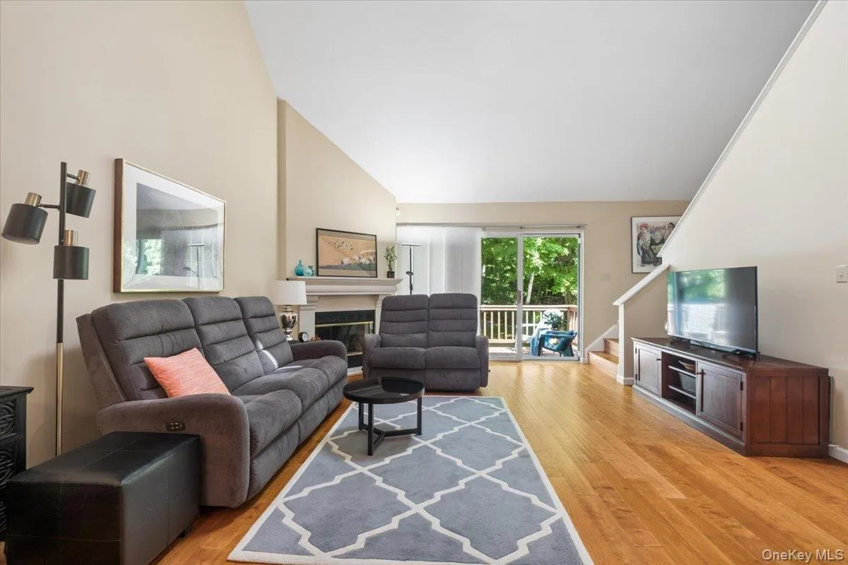 4205 Finch Court, Peekskill, NY, 2 Bedrooms Bedrooms, 6 Rooms Rooms,2 BathroomsBathrooms,Residential,For Rent,Finch,0,995522 4205 Finch Court, Peekskill, NY, 2 Bedrooms Bedrooms, 6 Rooms Rooms,2 BathroomsBathrooms,Residential,For Rent,Finch,0,995522