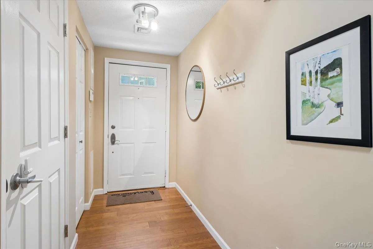 4205 Finch Court, Peekskill, NY, 2 Bedrooms Bedrooms, 6 Rooms Rooms,2 BathroomsBathrooms,Residential,For Rent,Finch,0,995522 4205 Finch Court, Peekskill, NY, 2 Bedrooms Bedrooms, 6 Rooms Rooms,2 BathroomsBathrooms,Residential,For Rent,Finch,0,995522