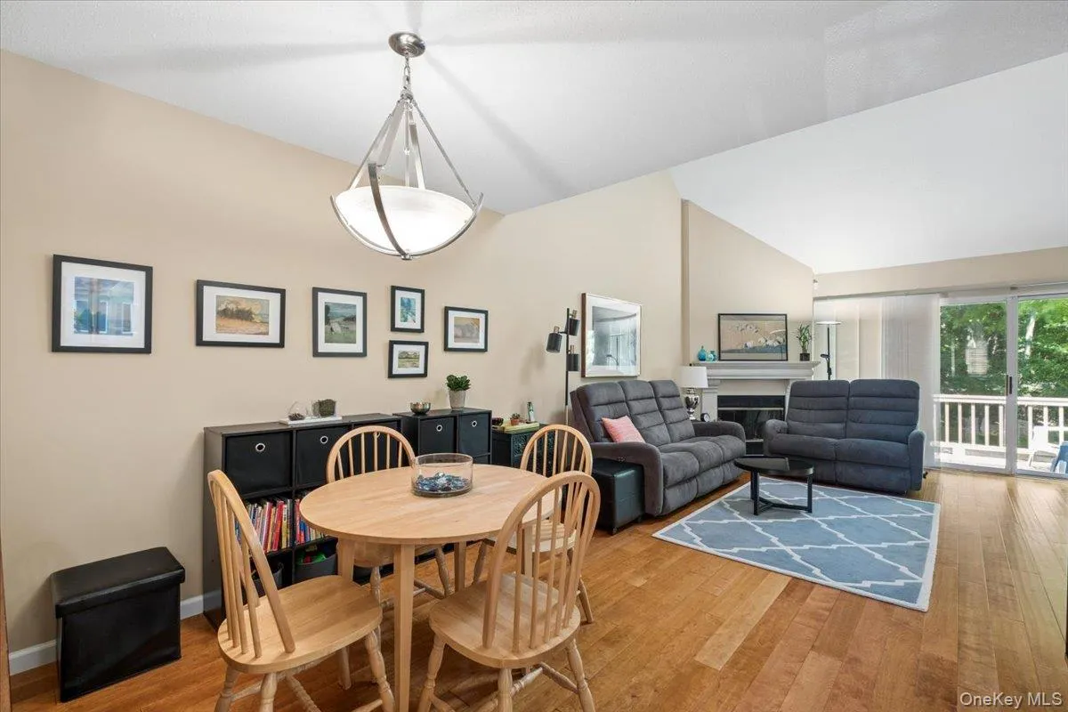 4205 Finch Court, Peekskill, NY, 2 Bedrooms Bedrooms, 6 Rooms Rooms,2 BathroomsBathrooms,Residential,For Rent,Finch,0,995522 4205 Finch Court, Peekskill, NY, 2 Bedrooms Bedrooms, 6 Rooms Rooms,2 BathroomsBathrooms,Residential,For Rent,Finch,0,995522