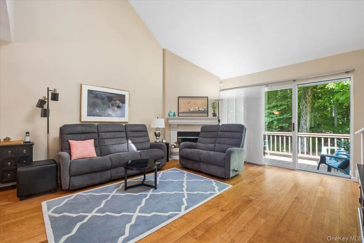4205 Finch Court, Peekskill, NY, 2 Bedrooms Bedrooms, 6 Rooms Rooms,2 BathroomsBathrooms,Residential,For Rent,Finch,0,995522 4205 Finch Court, Peekskill, NY, 2 Bedrooms Bedrooms, 6 Rooms Rooms,2 BathroomsBathrooms,Residential,For Rent,Finch,0,995522