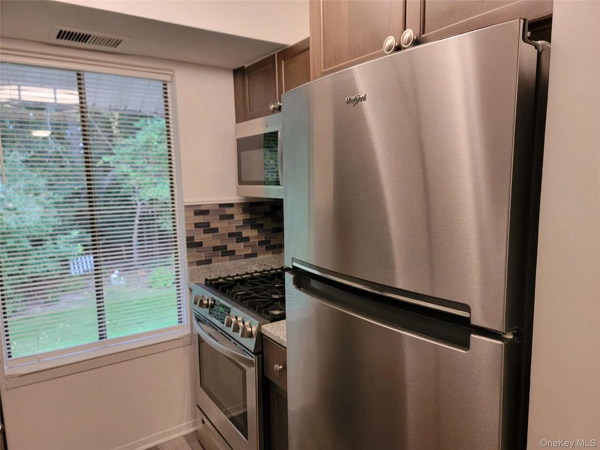 10 Houston Court, Brookhaven, NY, 1 Bedroom Bedrooms, 4 Rooms Rooms,1 BathroomBathrooms,Residential Lease,For Rent,Houston,0,995550 10 Houston Court, Brookhaven, NY, 1 Bedroom Bedrooms, 4 Rooms Rooms,1 BathroomBathrooms,Residential Lease,For Rent,Houston,0,995550