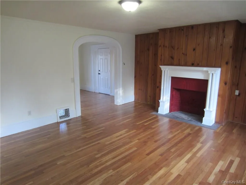 212 Cherry Street, Poughkeepsie, NY, 4 Bedrooms Bedrooms, 10 Rooms Rooms,1 BathroomBathrooms,Residential Lease,For Rent,Cherry,0,995552 212 Cherry Street, Poughkeepsie, NY, 4 Bedrooms Bedrooms, 10 Rooms Rooms,1 BathroomBathrooms,Residential Lease,For Rent,Cherry,0,995552