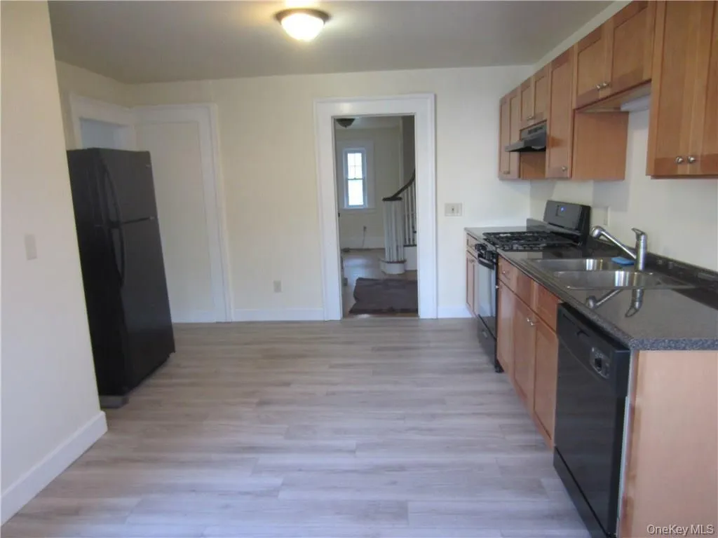 212 Cherry Street, Poughkeepsie, NY, 4 Bedrooms Bedrooms, 10 Rooms Rooms,1 BathroomBathrooms,Residential Lease,For Rent,Cherry,0,995552 212 Cherry Street, Poughkeepsie, NY, 4 Bedrooms Bedrooms, 10 Rooms Rooms,1 BathroomBathrooms,Residential Lease,For Rent,Cherry,0,995552