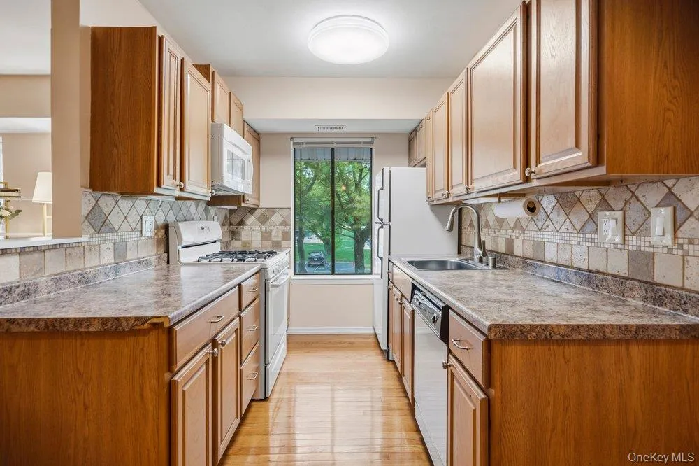 2 Idaho Court, Brookhaven, NY, 1 Bedroom Bedrooms, 4 Rooms Rooms,1 BathroomBathrooms,Residential,For Rent,Idaho,0,995559 2 Idaho Court, Brookhaven, NY, 1 Bedroom Bedrooms, 4 Rooms Rooms,1 BathroomBathrooms,Residential,For Rent,Idaho,0,995559
