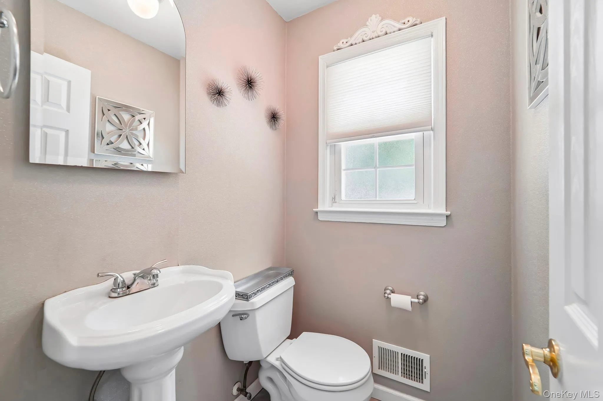 238 Washington Avenue, Orangetown, NY, 4 Bedrooms Bedrooms, 11 Rooms Rooms,2 BathroomsBathrooms,Residential,For Rent,Washington,0,995574 238 Washington Avenue, Orangetown, NY, 4 Bedrooms Bedrooms, 11 Rooms Rooms,2 BathroomsBathrooms,Residential,For Rent,Washington,0,995574