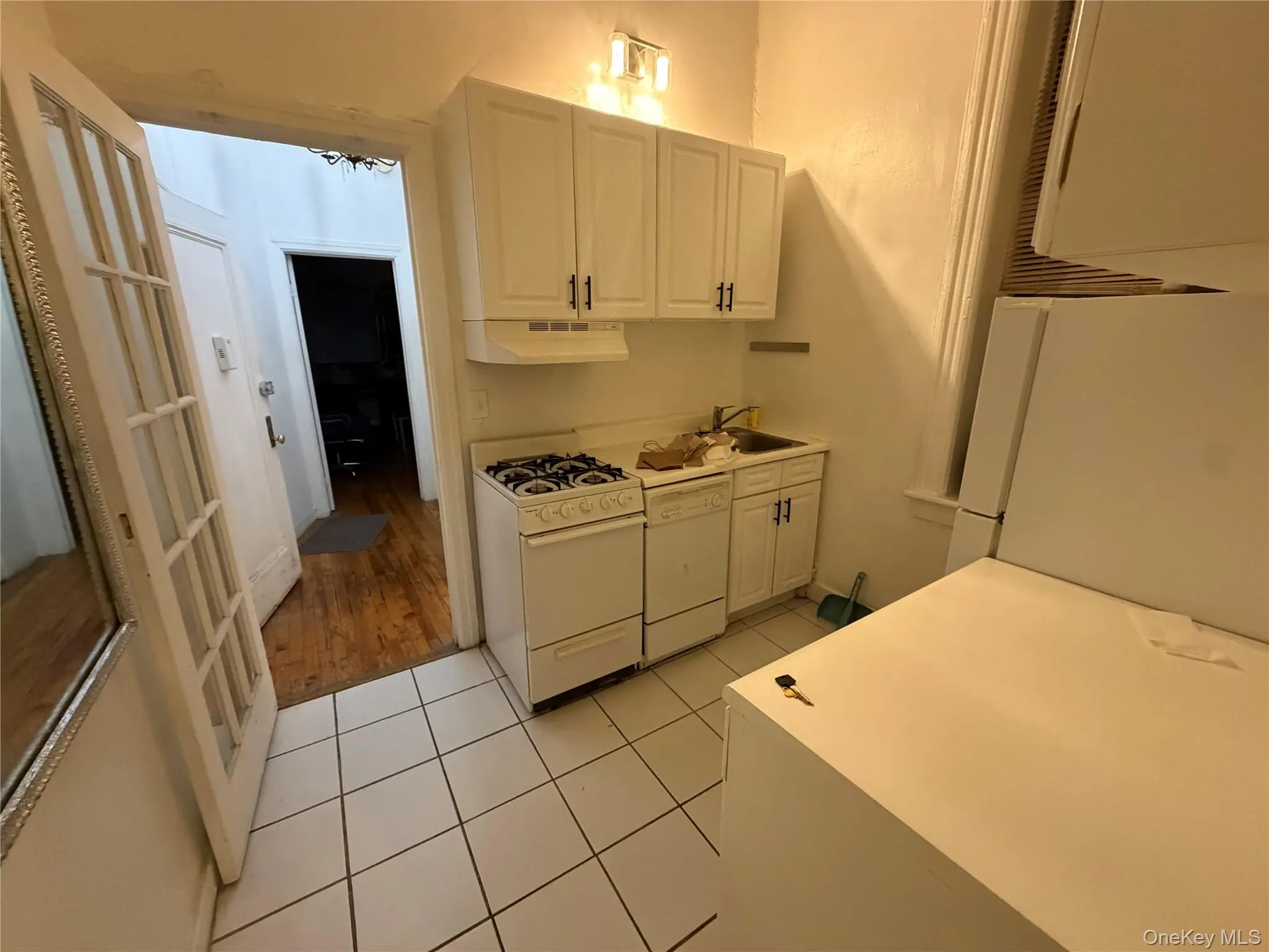 857 9th Avenue, New York, NY, 1 Bedroom Bedrooms, 3 Rooms Rooms,1 BathroomBathrooms,Residential Lease,For Rent,9th,0,995593 857 9th Avenue, New York, NY, 1 Bedroom Bedrooms, 3 Rooms Rooms,1 BathroomBathrooms,Residential Lease,For Rent,9th,0,995593