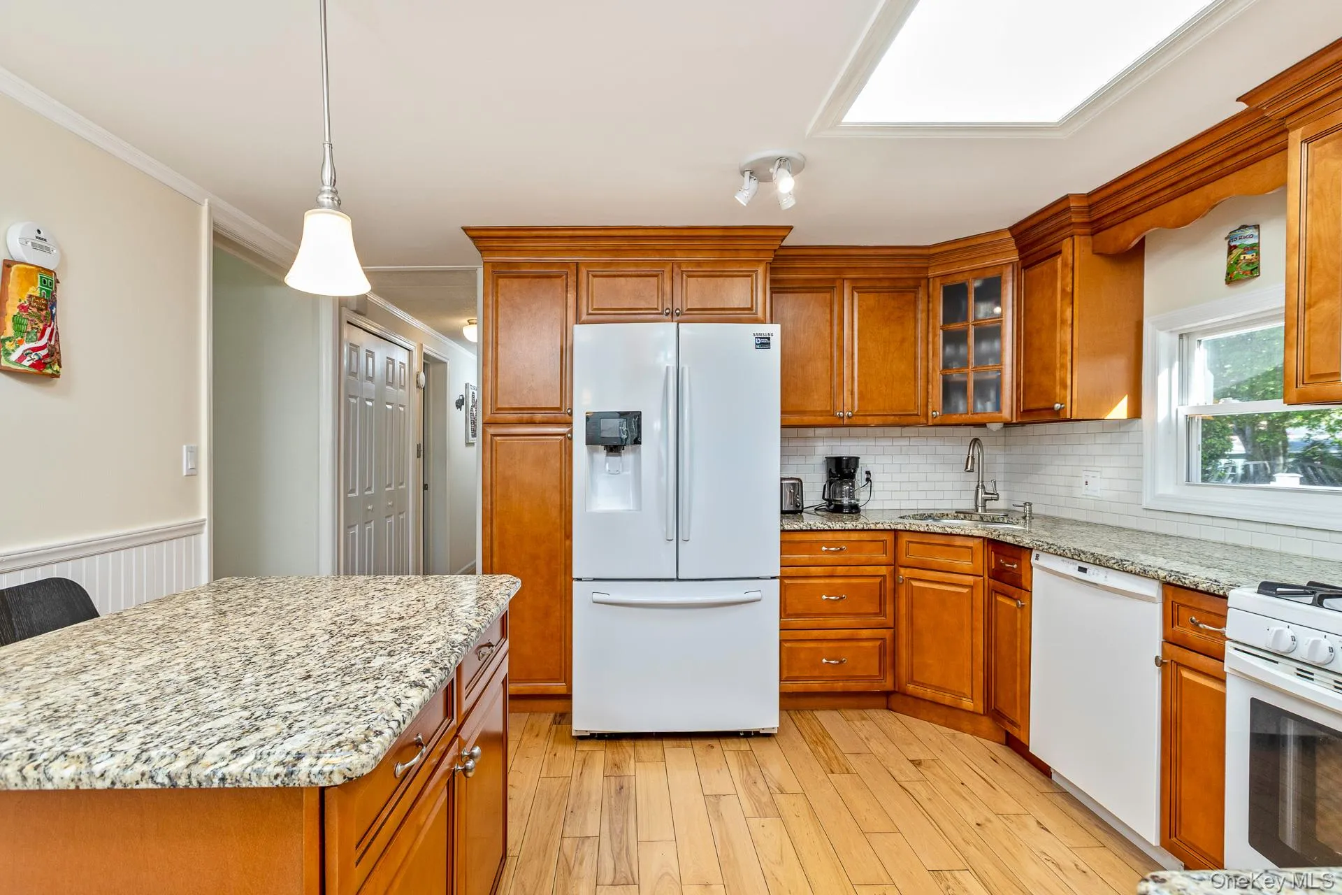 1407 Middle Road, Brookhaven, NY, 2 Bedrooms Bedrooms, 6 Rooms Rooms,2 BathroomsBathrooms,Residential,For Rent,Middle,0,995626 1407 Middle Road, Brookhaven, NY, 2 Bedrooms Bedrooms, 6 Rooms Rooms,2 BathroomsBathrooms,Residential,For Rent,Middle,0,995626
