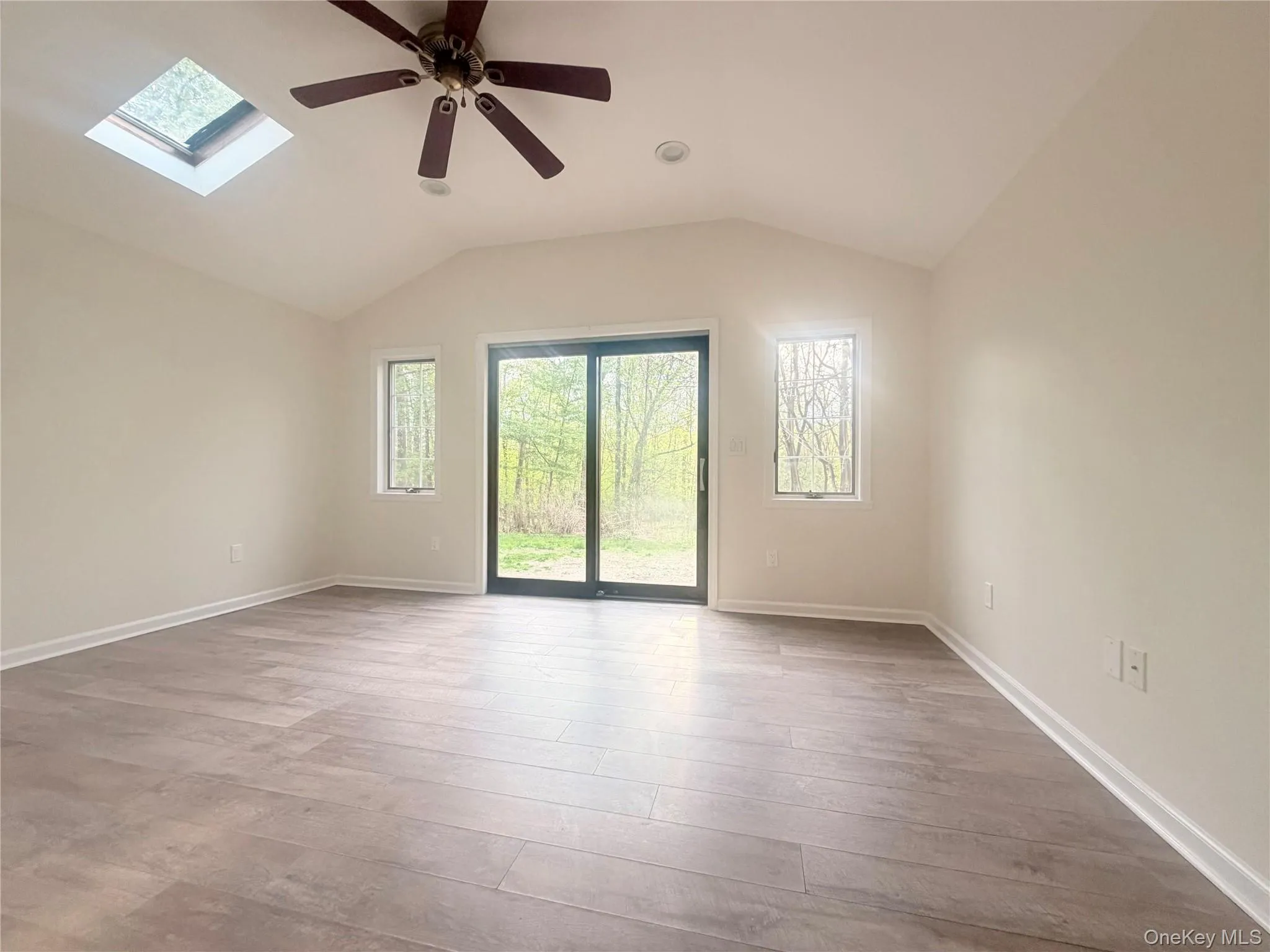157 White Bridge Road, Middletown, NY, 1 Bedroom Bedrooms, 4 Rooms Rooms,1 BathroomBathrooms,Residential Lease,For Rent,White Bridge,0,995629 157 White Bridge Road, Middletown, NY, 1 Bedroom Bedrooms, 4 Rooms Rooms,1 BathroomBathrooms,Residential Lease,For Rent,White Bridge,0,995629