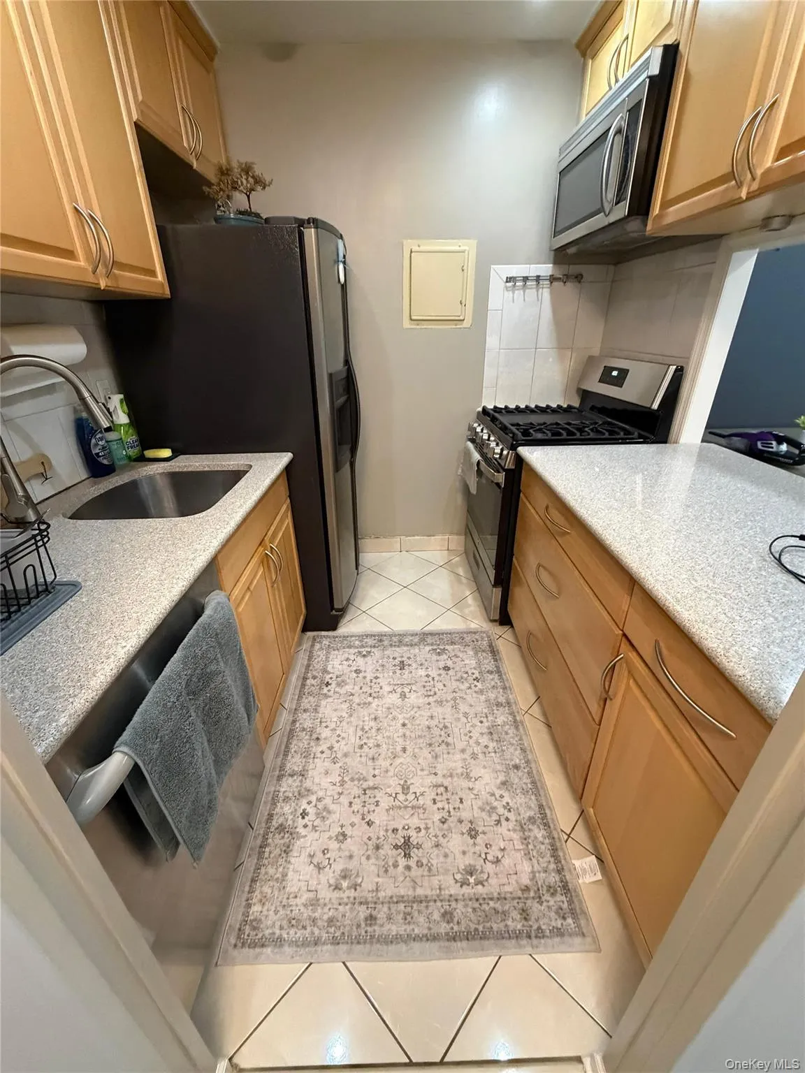 2 Elmwood Park Drive, New York, NY, 1 Bedroom Bedrooms, 1 Room Rooms,1 BathroomBathrooms,Residential Lease,For Rent,Elmwood Park,0,995633 2 Elmwood Park Drive, New York, NY, 1 Bedroom Bedrooms, 1 Room Rooms,1 BathroomBathrooms,Residential Lease,For Rent,Elmwood Park,0,995633