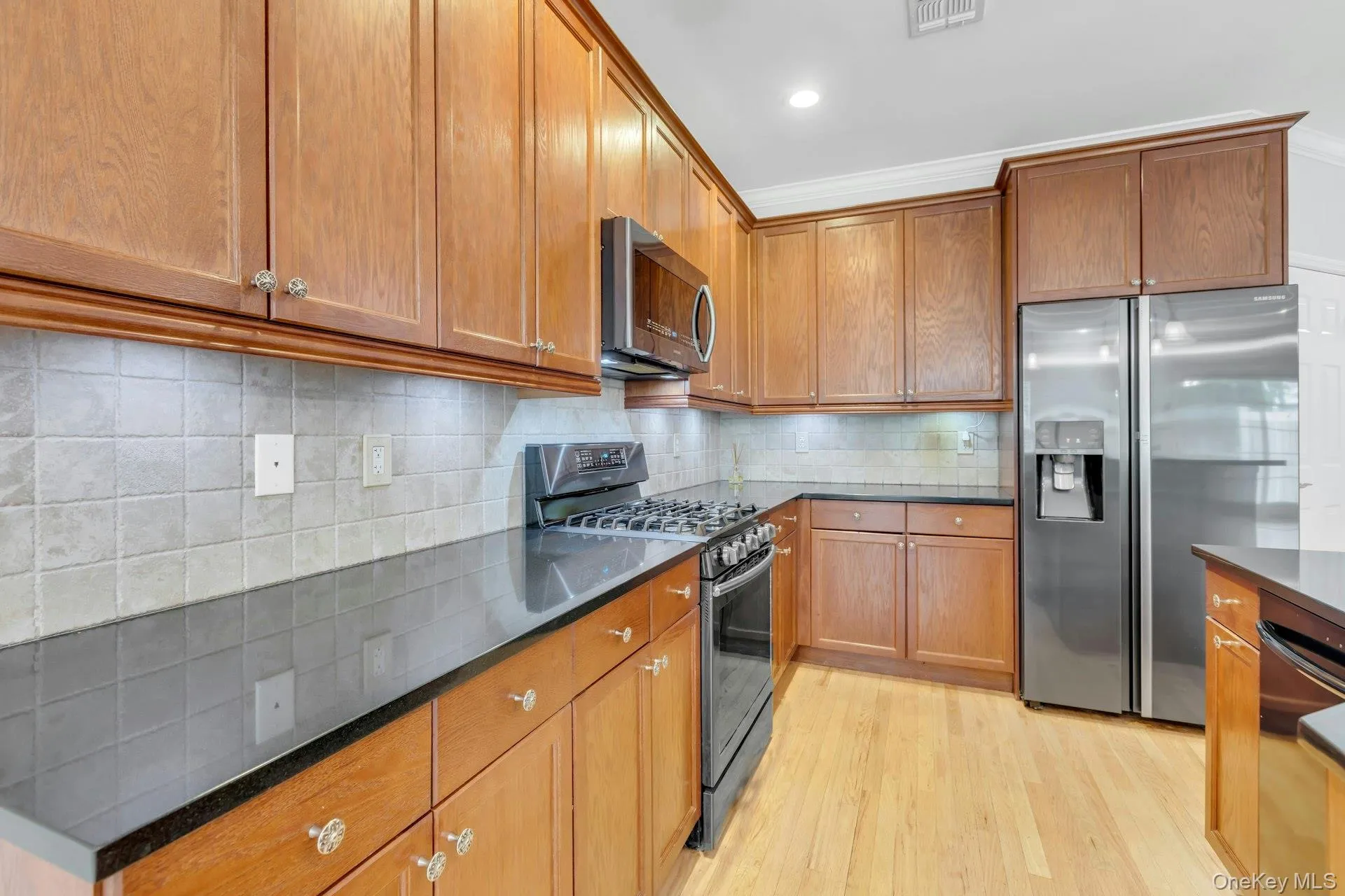 5 Terrace Lane, Brookhaven, NY, 3 Bedrooms Bedrooms, 8 Rooms Rooms,2 BathroomsBathrooms,Residential,For Rent,Terrace,0,995655 5 Terrace Lane, Brookhaven, NY, 3 Bedrooms Bedrooms, 8 Rooms Rooms,2 BathroomsBathrooms,Residential,For Rent,Terrace,0,995655