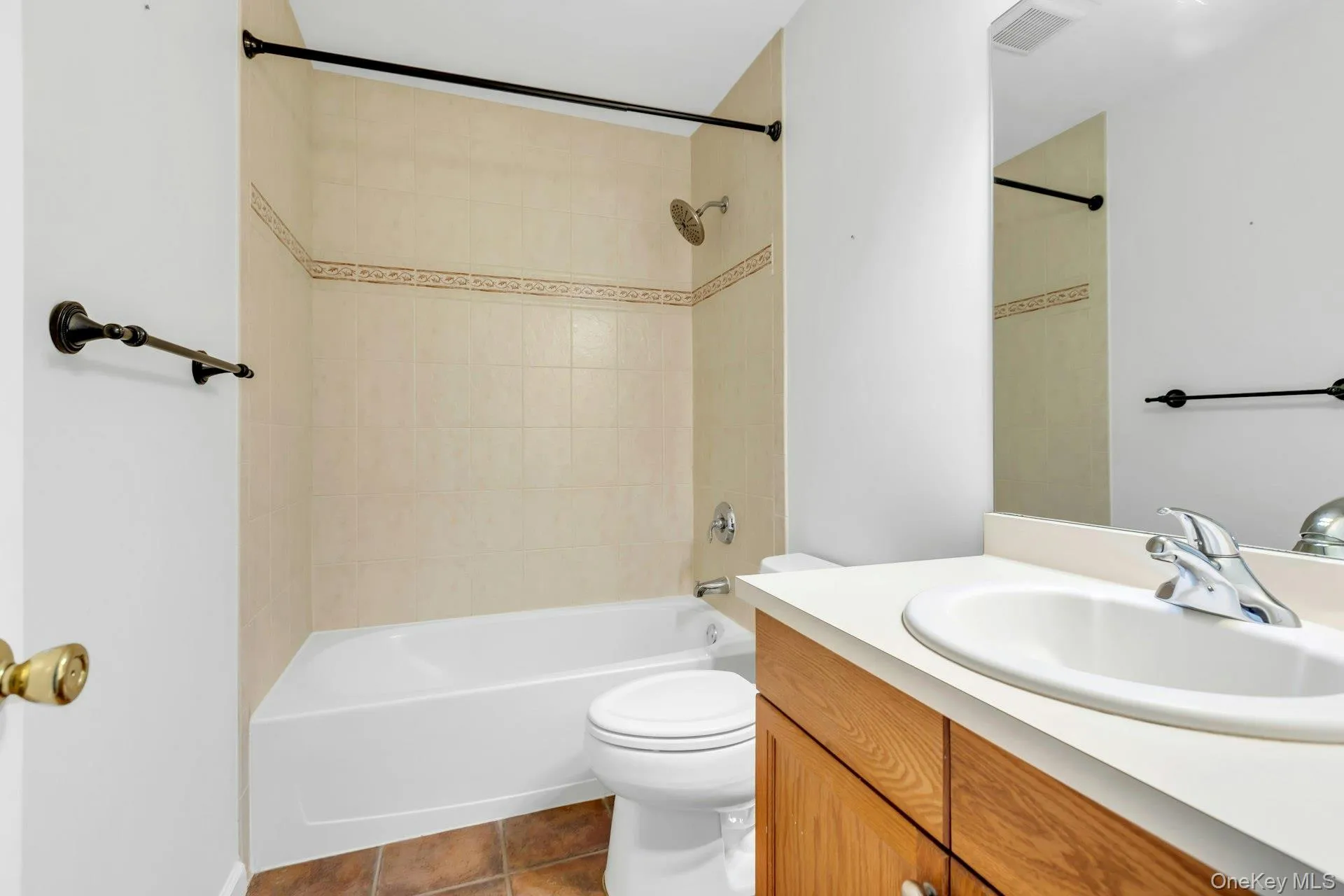5 Terrace Lane, Brookhaven, NY, 3 Bedrooms Bedrooms, 8 Rooms Rooms,2 BathroomsBathrooms,Residential,For Rent,Terrace,0,995655 5 Terrace Lane, Brookhaven, NY, 3 Bedrooms Bedrooms, 8 Rooms Rooms,2 BathroomsBathrooms,Residential,For Rent,Terrace,0,995655