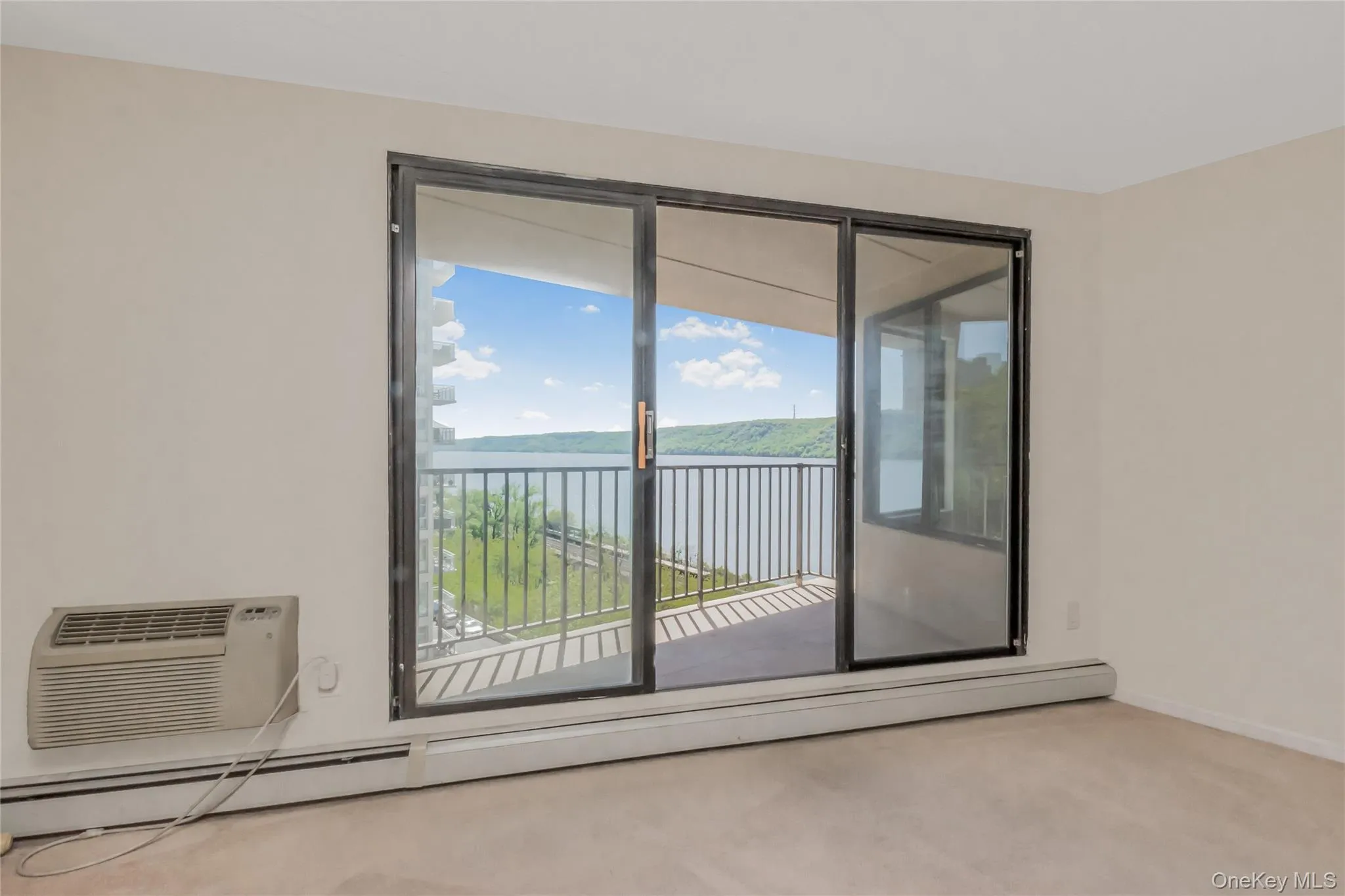 1155 Warburton Avenue, Yonkers, NY, 1 Bedroom Bedrooms, 4 Rooms Rooms,1 BathroomBathrooms,Residential,For Rent,Warburton,0,995665 1155 Warburton Avenue, Yonkers, NY, 1 Bedroom Bedrooms, 4 Rooms Rooms,1 BathroomBathrooms,Residential,For Rent,Warburton,0,995665