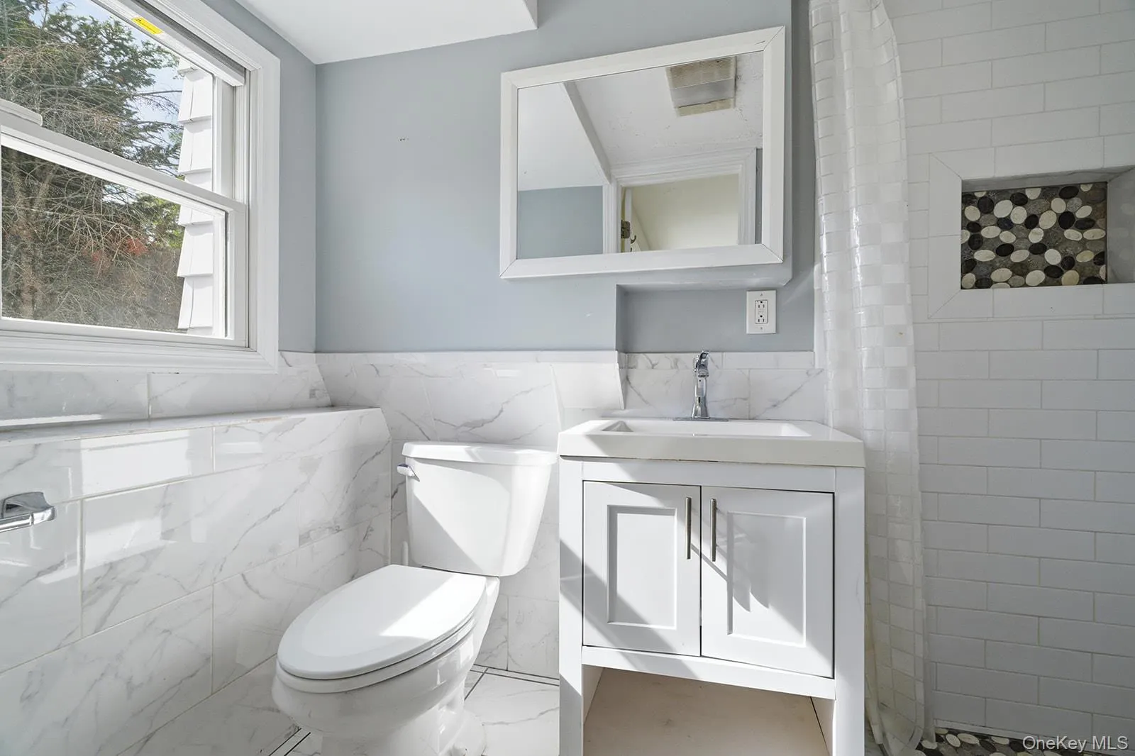 Full Bath Entry Level Full Bath Entry Level