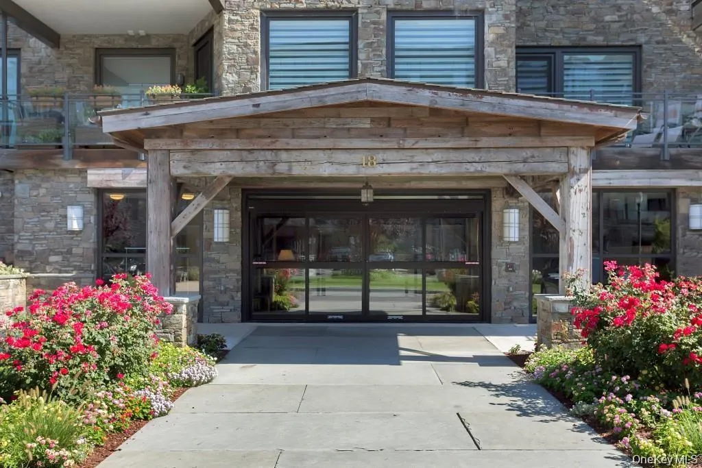 18 Rivers Edge Drive, Greenburgh, NY, 2 Bedrooms Bedrooms, 5 Rooms Rooms,2 BathroomsBathrooms,Residential,For Rent,Rivers Edge,0,995686 18 Rivers Edge Drive, Greenburgh, NY, 2 Bedrooms Bedrooms, 5 Rooms Rooms,2 BathroomsBathrooms,Residential,For Rent,Rivers Edge,0,995686