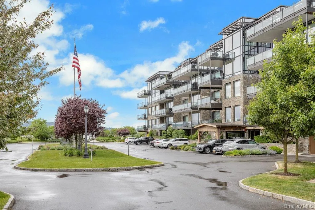 18 Rivers Edge Drive, Greenburgh, NY, 2 Bedrooms Bedrooms, 5 Rooms Rooms,2 BathroomsBathrooms,Residential,For Rent,Rivers Edge,0,995686 18 Rivers Edge Drive, Greenburgh, NY, 2 Bedrooms Bedrooms, 5 Rooms Rooms,2 BathroomsBathrooms,Residential,For Rent,Rivers Edge,0,995686