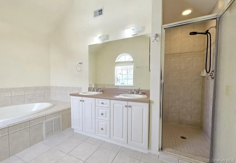 63 Sunflower Ridge Road, Brookhaven, NY, 4 Bedrooms Bedrooms, 8 Rooms Rooms,2 BathroomsBathrooms,Residential Lease,For Rent,Sunflower Ridge,0,995688 63 Sunflower Ridge Road, Brookhaven, NY, 4 Bedrooms Bedrooms, 8 Rooms Rooms,2 BathroomsBathrooms,Residential Lease,For Rent,Sunflower Ridge,0,995688