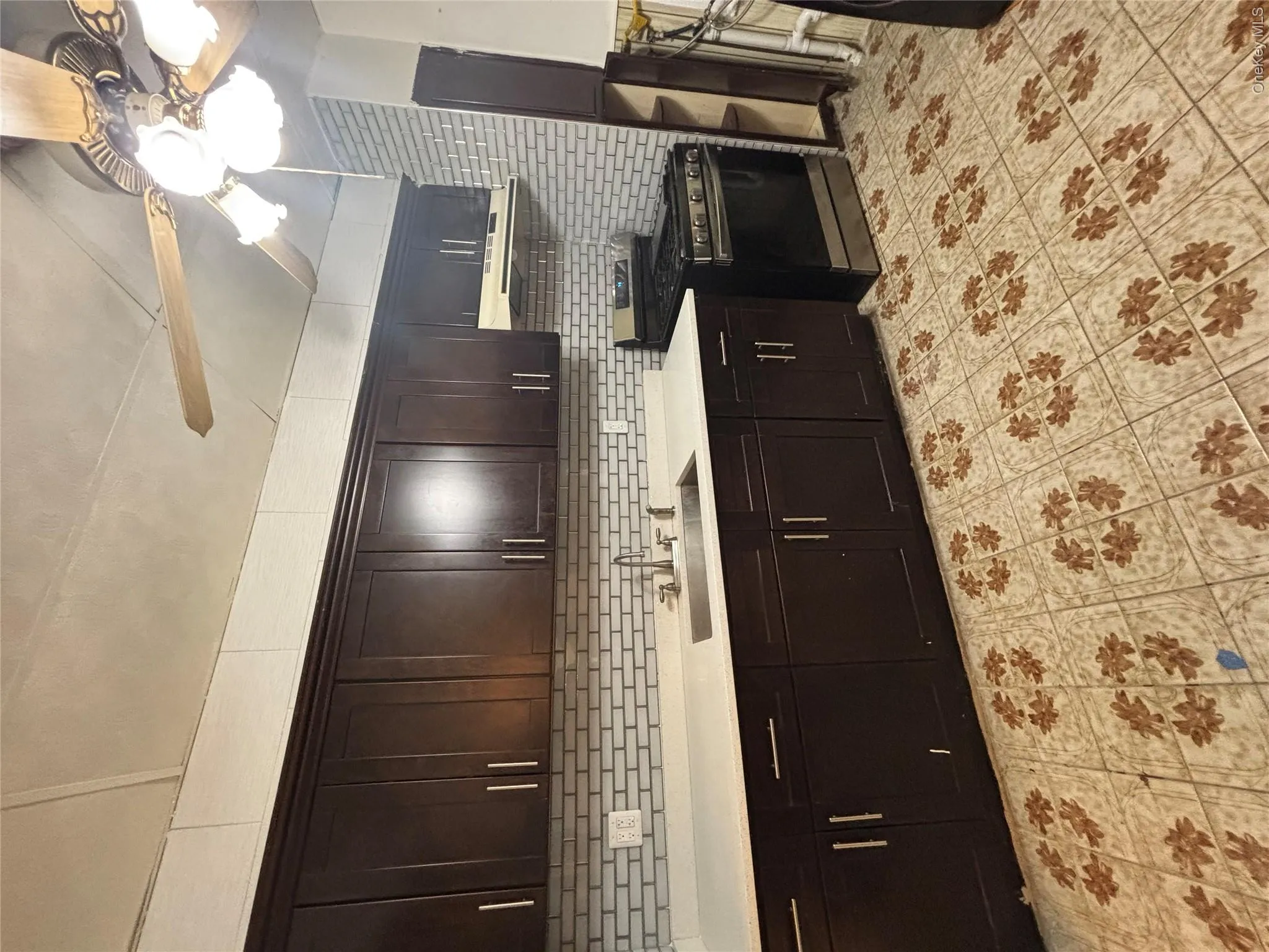 132-14 81st Street, New York, NY, 3 Bedrooms Bedrooms, 7 Rooms Rooms,1 BathroomBathrooms,Residential Lease,For Rent,81st,0,995698 132-14 81st Street, New York, NY, 3 Bedrooms Bedrooms, 7 Rooms Rooms,1 BathroomBathrooms,Residential Lease,For Rent,81st,0,995698