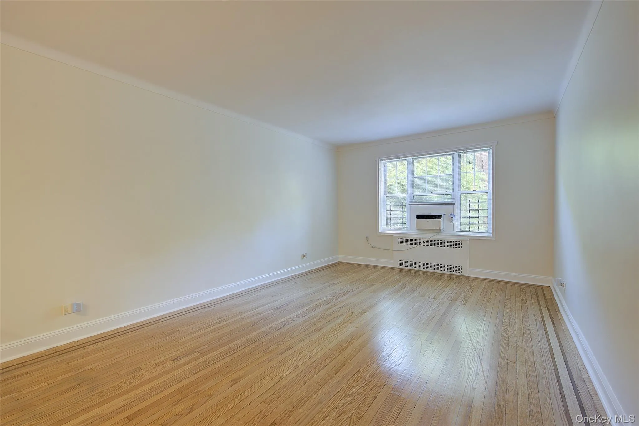 76-35 113th Street, New York, NY, 2 Bedrooms Bedrooms, 4 Rooms Rooms,1 BathroomBathrooms,Residential Sale,For Rent,113th,0,995703 76-35 113th Street, New York, NY, 2 Bedrooms Bedrooms, 4 Rooms Rooms,1 BathroomBathrooms,Residential Sale,For Rent,113th,0,995703