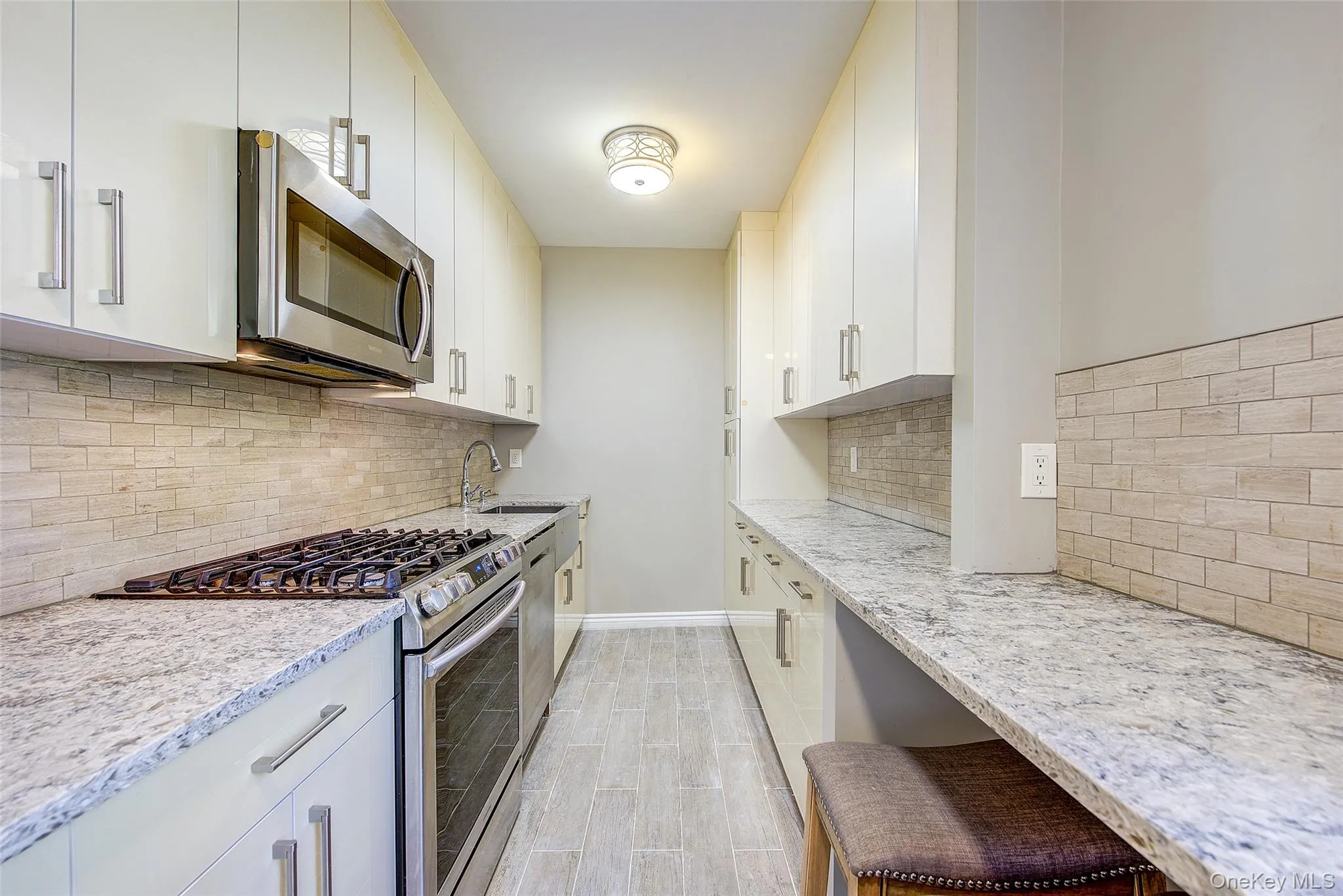 76-35 113th Street, New York, NY, 2 Bedrooms Bedrooms, 4 Rooms Rooms,1 BathroomBathrooms,Residential Sale,For Rent,113th,0,995703 76-35 113th Street, New York, NY, 2 Bedrooms Bedrooms, 4 Rooms Rooms,1 BathroomBathrooms,Residential Sale,For Rent,113th,0,995703