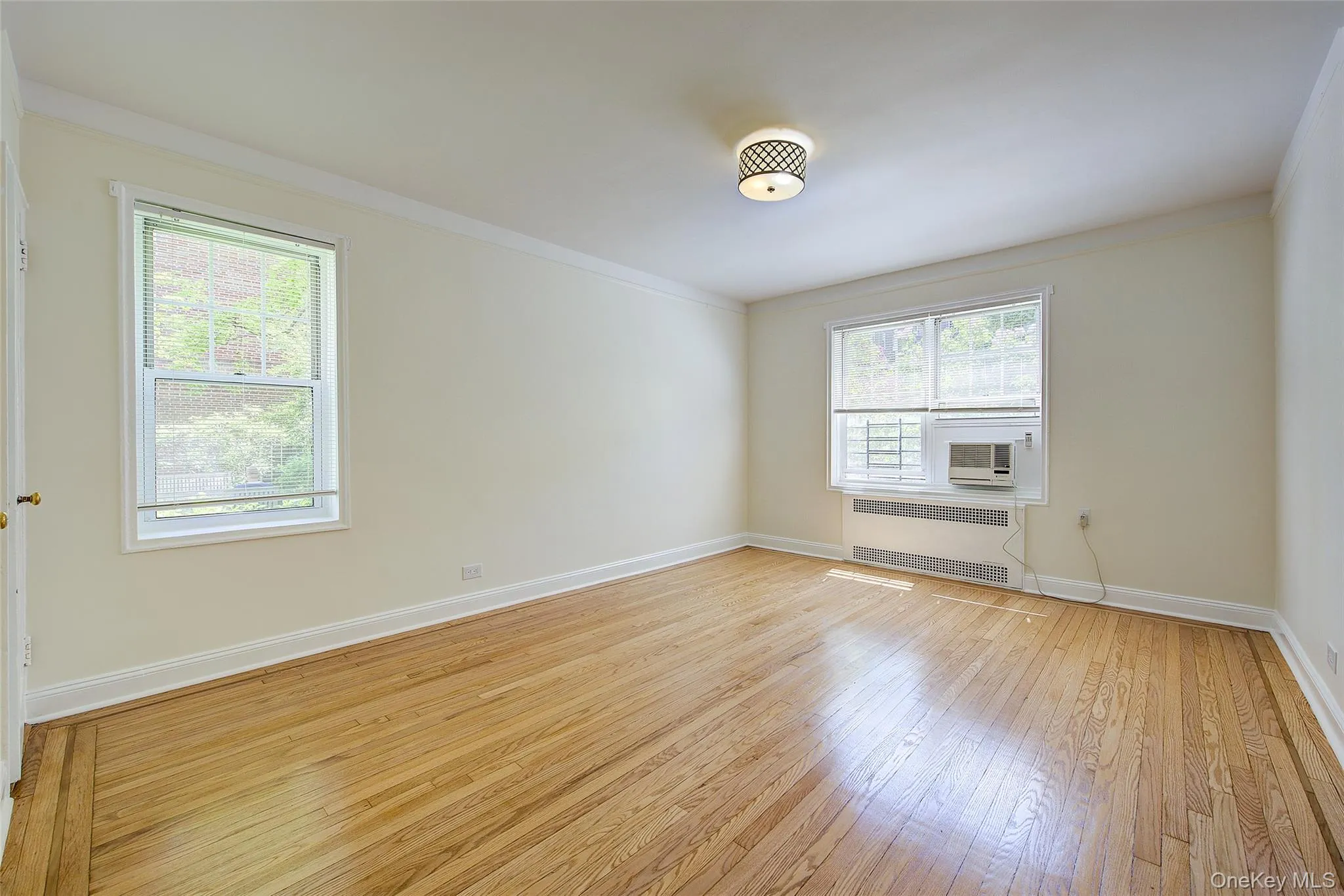 76-35 113th Street, New York, NY, 2 Bedrooms Bedrooms, 4 Rooms Rooms,1 BathroomBathrooms,Residential Sale,For Rent,113th,0,995703 76-35 113th Street, New York, NY, 2 Bedrooms Bedrooms, 4 Rooms Rooms,1 BathroomBathrooms,Residential Sale,For Rent,113th,0,995703