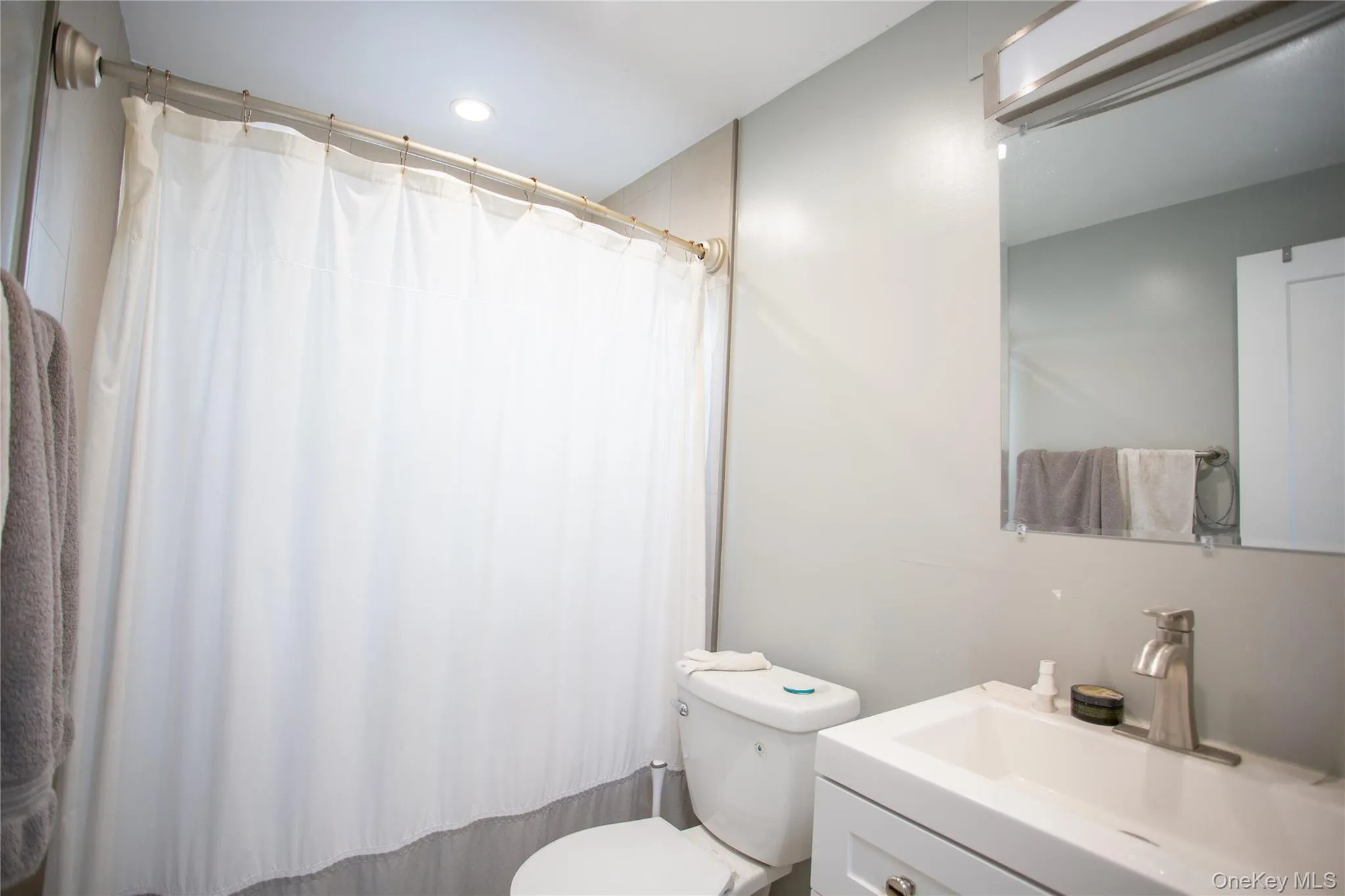 248 Broadway, Long Beach, NY, 1 Bedroom Bedrooms, 4 Rooms Rooms,1 BathroomBathrooms,Residential Lease,For Rent,Broadway,0,995708 248 Broadway, Long Beach, NY, 1 Bedroom Bedrooms, 4 Rooms Rooms,1 BathroomBathrooms,Residential Lease,For Rent,Broadway,0,995708
