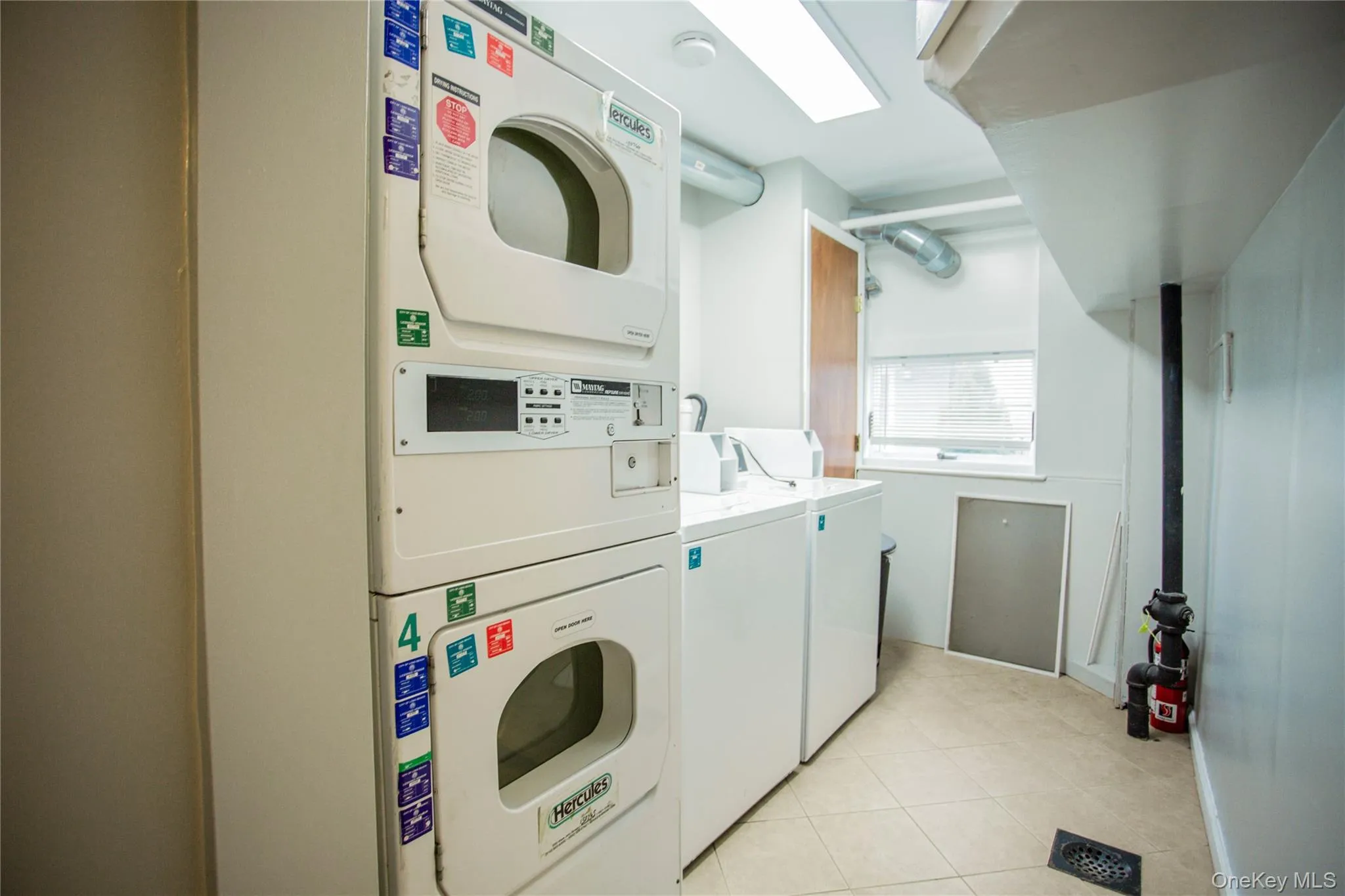 248 Broadway, Long Beach, NY, 1 Bedroom Bedrooms, 4 Rooms Rooms,1 BathroomBathrooms,Residential Lease,For Rent,Broadway,0,995708 248 Broadway, Long Beach, NY, 1 Bedroom Bedrooms, 4 Rooms Rooms,1 BathroomBathrooms,Residential Lease,For Rent,Broadway,0,995708