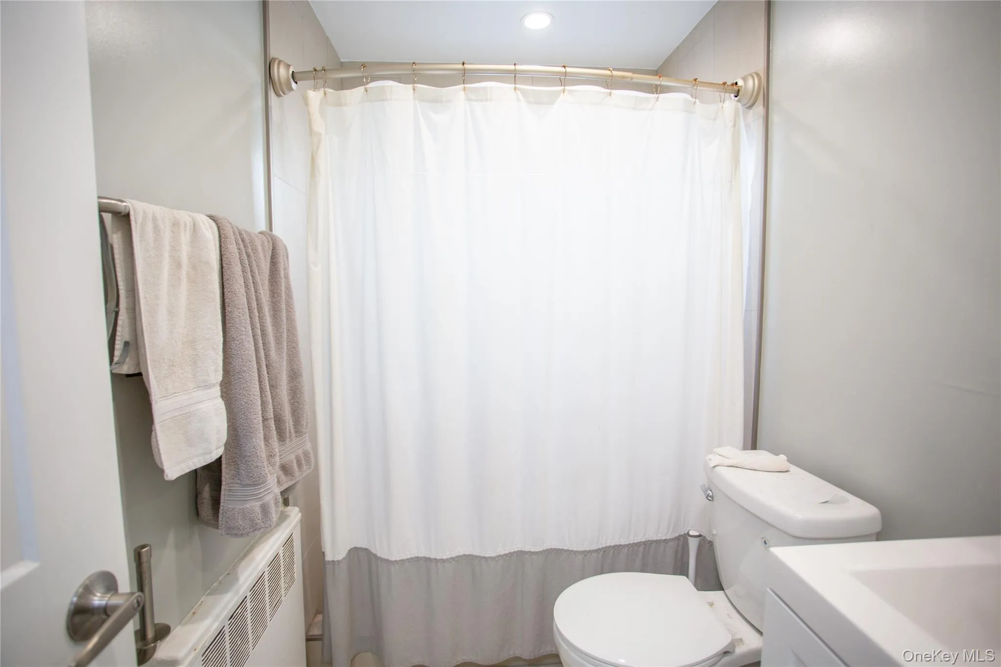 248 Broadway, Long Beach, NY, 1 Bedroom Bedrooms, 4 Rooms Rooms,1 BathroomBathrooms,Residential Lease,For Rent,Broadway,0,995708 248 Broadway, Long Beach, NY, 1 Bedroom Bedrooms, 4 Rooms Rooms,1 BathroomBathrooms,Residential Lease,For Rent,Broadway,0,995708