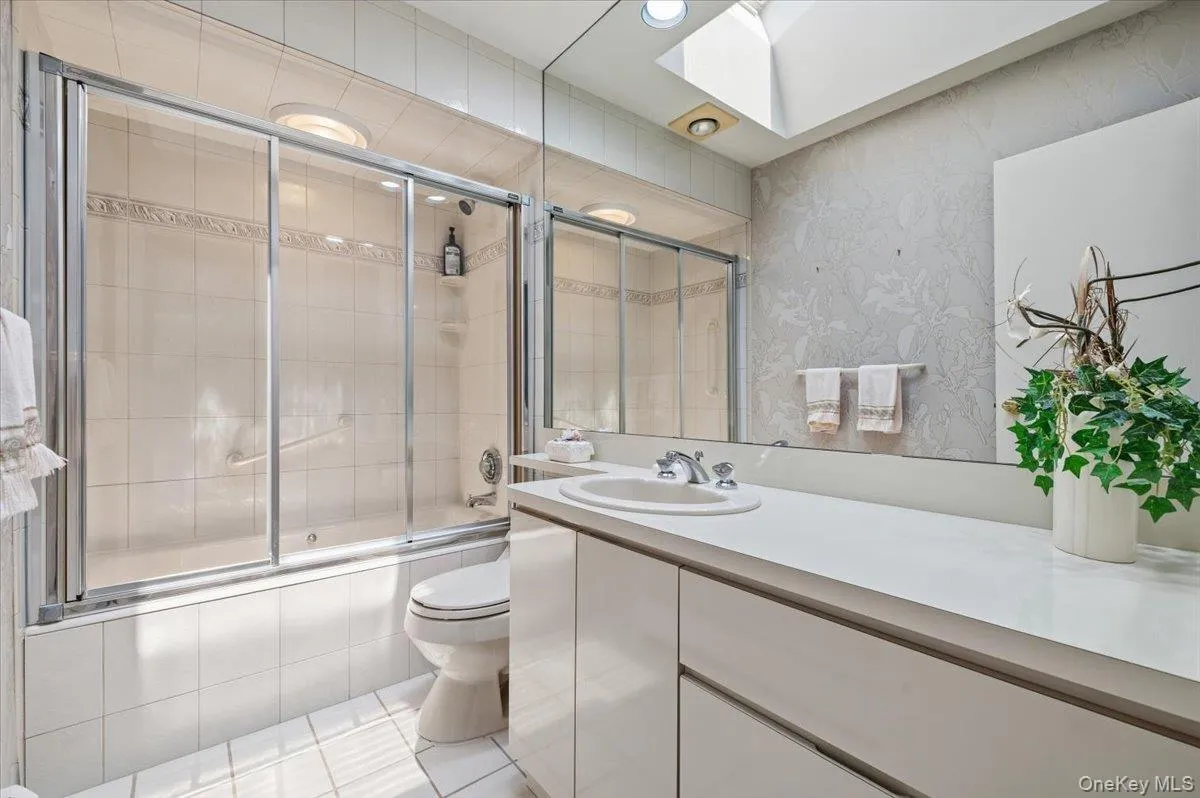 3089 Monterey Drive, Hempstead, NY, 4 Bedrooms Bedrooms, 8 Rooms Rooms,2 BathroomsBathrooms,Residential,For Rent,Monterey,0,995712 3089 Monterey Drive, Hempstead, NY, 4 Bedrooms Bedrooms, 8 Rooms Rooms,2 BathroomsBathrooms,Residential,For Rent,Monterey,0,995712