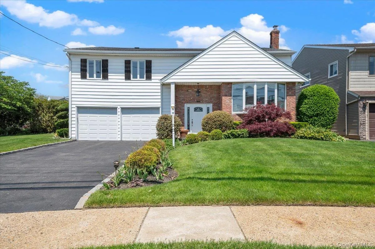 3089 Monterey Drive, Hempstead, NY, 4 Bedrooms Bedrooms, 8 Rooms Rooms,2 BathroomsBathrooms,Residential,For Rent,Monterey,0,995712 3089 Monterey Drive, Hempstead, NY, 4 Bedrooms Bedrooms, 8 Rooms Rooms,2 BathroomsBathrooms,Residential,For Rent,Monterey,0,995712