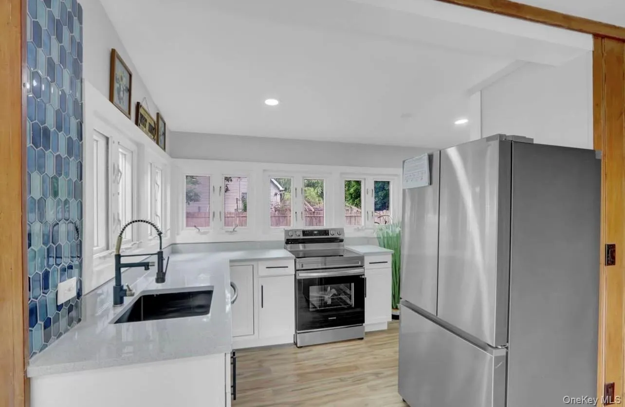 85 Woodland Drive, Brookhaven, NY, 2 Bedrooms Bedrooms, 5 Rooms Rooms,1 BathroomBathrooms,Residential Lease,For Rent,Woodland,0,995722 85 Woodland Drive, Brookhaven, NY, 2 Bedrooms Bedrooms, 5 Rooms Rooms,1 BathroomBathrooms,Residential Lease,For Rent,Woodland,0,995722