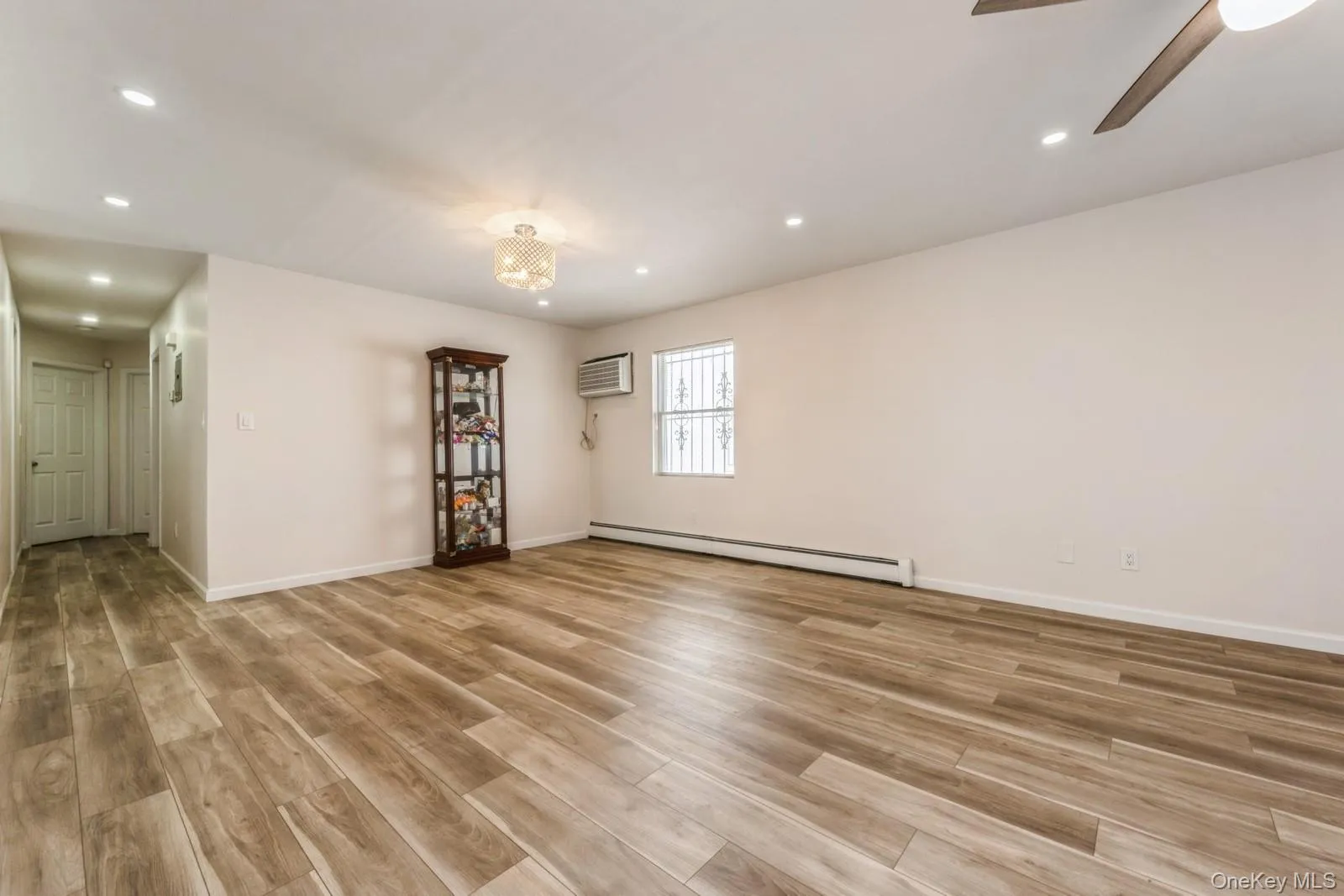 14662 181st Street, New York, NY, 3 Bedrooms Bedrooms, 5 Rooms Rooms,2 BathroomsBathrooms,Residential Lease,For Rent,181st,0,995724 14662 181st Street, New York, NY, 3 Bedrooms Bedrooms, 5 Rooms Rooms,2 BathroomsBathrooms,Residential Lease,For Rent,181st,0,995724