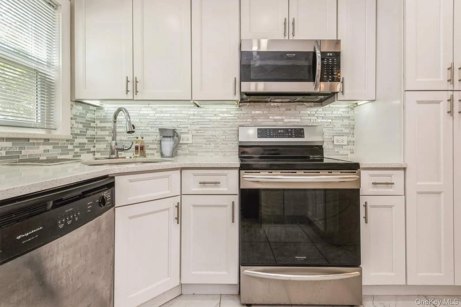 14662 181st Street, New York, NY, 3 Bedrooms Bedrooms, 5 Rooms Rooms,2 BathroomsBathrooms,Residential Lease,For Rent,181st,0,995724 14662 181st Street, New York, NY, 3 Bedrooms Bedrooms, 5 Rooms Rooms,2 BathroomsBathrooms,Residential Lease,For Rent,181st,0,995724