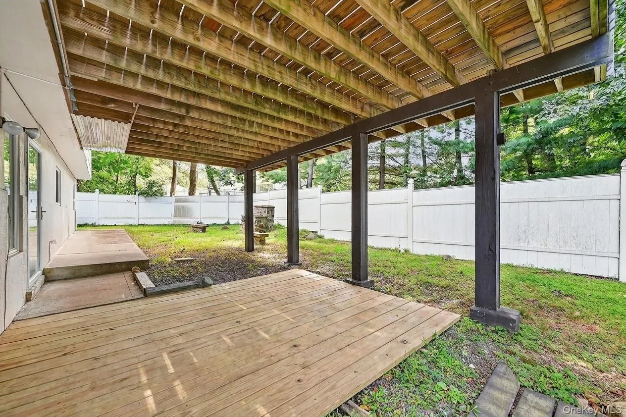 731 Manette Lane, Clarkstown, NY, 4 Bedrooms Bedrooms, 11 Rooms Rooms,3 BathroomsBathrooms,Residential,For Rent,Manette,0,995736 731 Manette Lane, Clarkstown, NY, 4 Bedrooms Bedrooms, 11 Rooms Rooms,3 BathroomsBathrooms,Residential,For Rent,Manette,0,995736