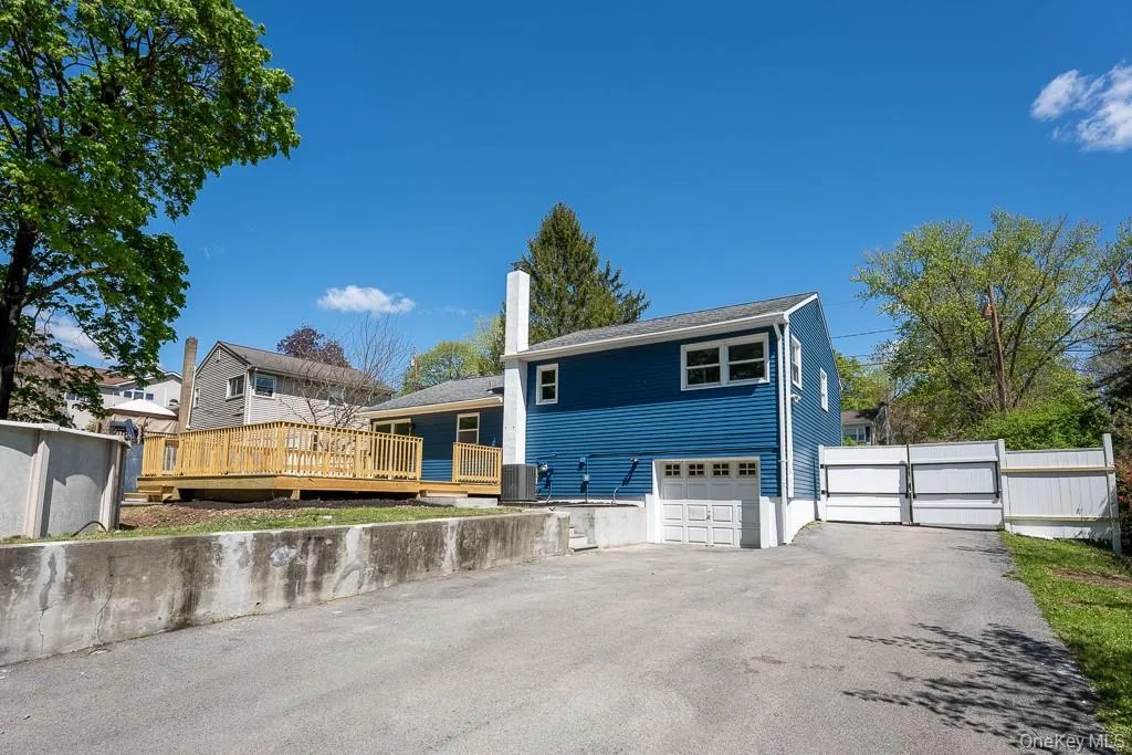 22 Oriole Drive, Poughkeepsie (town), NY, 3 Bedrooms Bedrooms, 6 Rooms Rooms,1 BathroomBathrooms,Residential,For Rent,Oriole,0,995740 22 Oriole Drive, Poughkeepsie (town), NY, 3 Bedrooms Bedrooms, 6 Rooms Rooms,1 BathroomBathrooms,Residential,For Rent,Oriole,0,995740