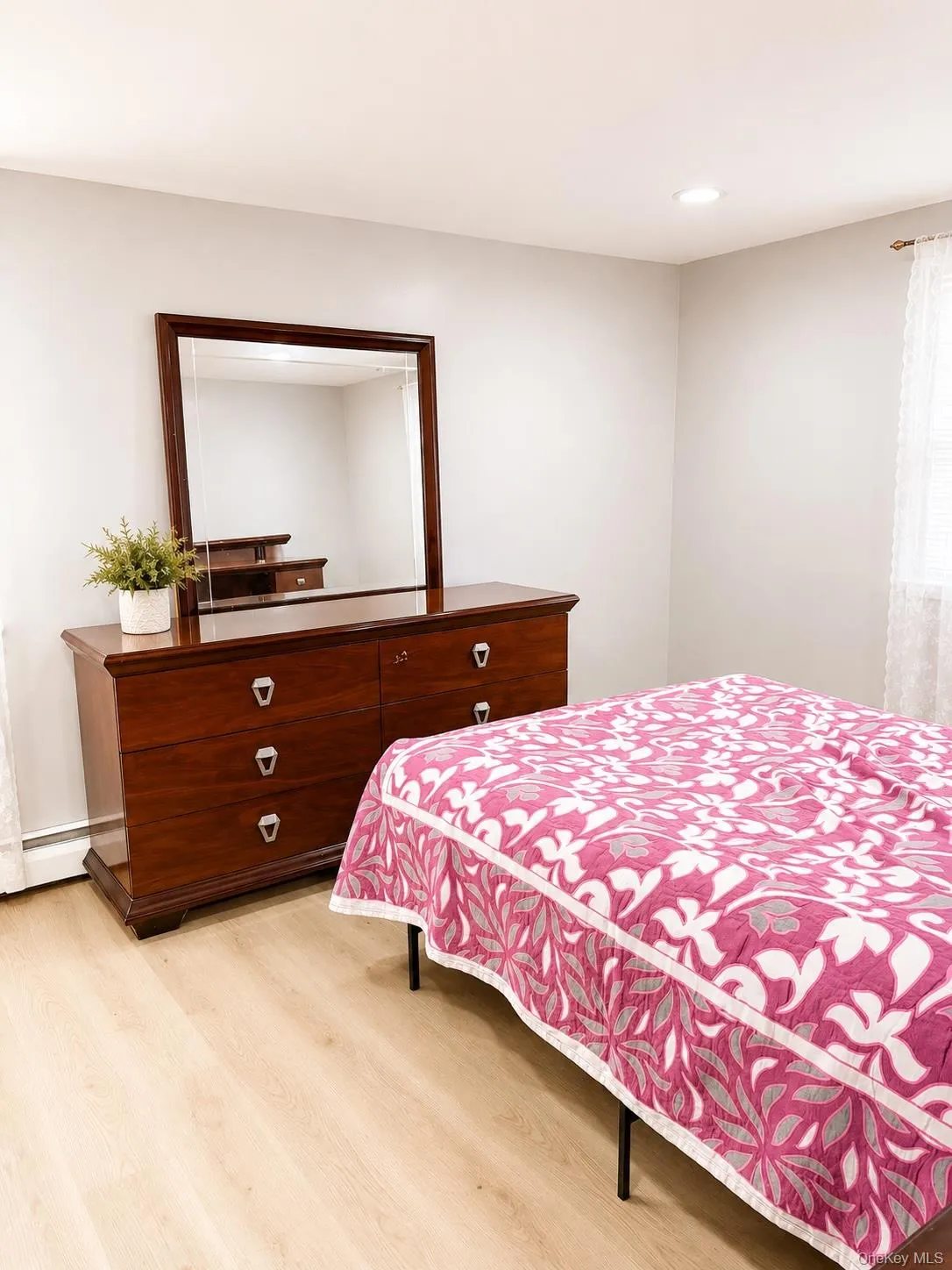 1 New Jersey Street, Babylon, NY, 1 Bedroom Bedrooms, 2 Rooms Rooms,1 BathroomBathrooms,Residential Lease,For Rent,New Jersey,0,995741 1 New Jersey Street, Babylon, NY, 1 Bedroom Bedrooms, 2 Rooms Rooms,1 BathroomBathrooms,Residential Lease,For Rent,New Jersey,0,995741