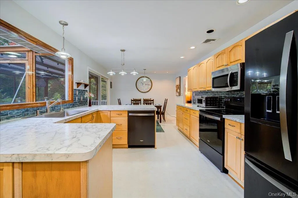 9 Van Vlack Road, East Fishkill, NY, 3 Bedrooms Bedrooms, 9 Rooms Rooms,3 BathroomsBathrooms,Residential,For Rent,Van Vlack,0,KEY995743 9 Van Vlack Road, East Fishkill, NY, 3 Bedrooms Bedrooms, 9 Rooms Rooms,3 BathroomsBathrooms,Residential,For Rent,Van Vlack,0,KEY995743