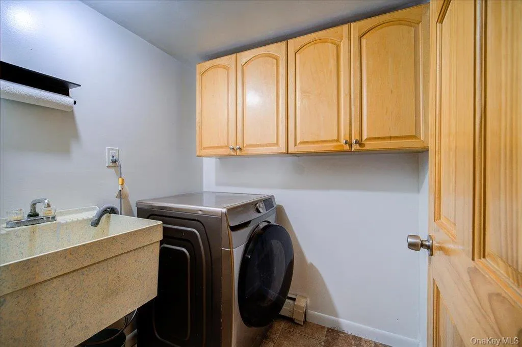 9 Van Vlack Road, East Fishkill, NY, 3 Bedrooms Bedrooms, 9 Rooms Rooms,3 BathroomsBathrooms,Residential,For Rent,Van Vlack,0,KEY995743 9 Van Vlack Road, East Fishkill, NY, 3 Bedrooms Bedrooms, 9 Rooms Rooms,3 BathroomsBathrooms,Residential,For Rent,Van Vlack,0,KEY995743