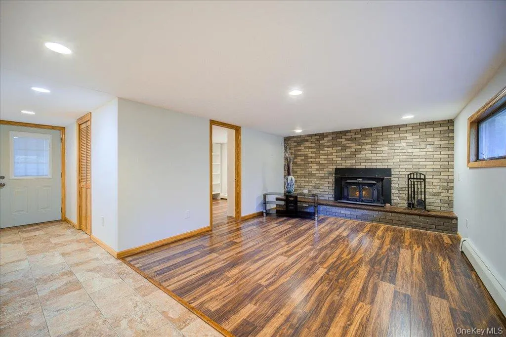 9 Van Vlack Road, East Fishkill, NY, 3 Bedrooms Bedrooms, 9 Rooms Rooms,3 BathroomsBathrooms,Residential,For Rent,Van Vlack,0,KEY995743 9 Van Vlack Road, East Fishkill, NY, 3 Bedrooms Bedrooms, 9 Rooms Rooms,3 BathroomsBathrooms,Residential,For Rent,Van Vlack,0,KEY995743