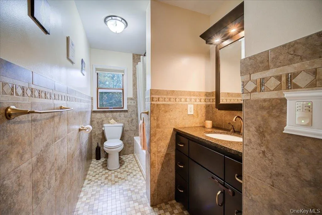 9 Van Vlack Road, East Fishkill, NY, 3 Bedrooms Bedrooms, 9 Rooms Rooms,3 BathroomsBathrooms,Residential,For Rent,Van Vlack,0,KEY995743 9 Van Vlack Road, East Fishkill, NY, 3 Bedrooms Bedrooms, 9 Rooms Rooms,3 BathroomsBathrooms,Residential,For Rent,Van Vlack,0,KEY995743