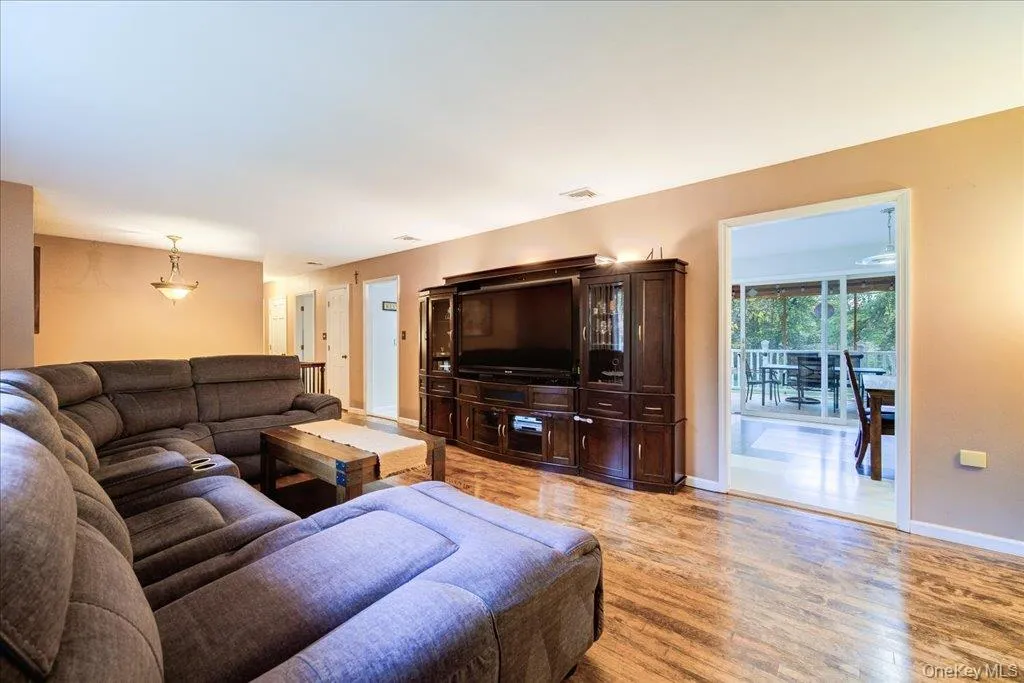 9 Van Vlack Road, East Fishkill, NY, 3 Bedrooms Bedrooms, 9 Rooms Rooms,3 BathroomsBathrooms,Residential,For Rent,Van Vlack,0,KEY995743 9 Van Vlack Road, East Fishkill, NY, 3 Bedrooms Bedrooms, 9 Rooms Rooms,3 BathroomsBathrooms,Residential,For Rent,Van Vlack,0,KEY995743