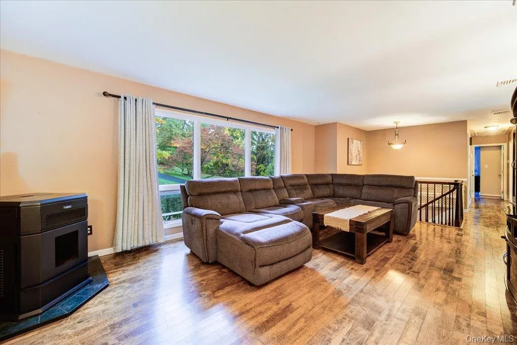9 Van Vlack Road, East Fishkill, NY, 3 Bedrooms Bedrooms, 9 Rooms Rooms,3 BathroomsBathrooms,Residential,For Rent,Van Vlack,0,KEY995743 9 Van Vlack Road, East Fishkill, NY, 3 Bedrooms Bedrooms, 9 Rooms Rooms,3 BathroomsBathrooms,Residential,For Rent,Van Vlack,0,KEY995743